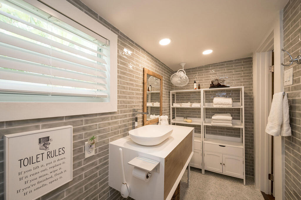 205 Julia Street Property Photo 60