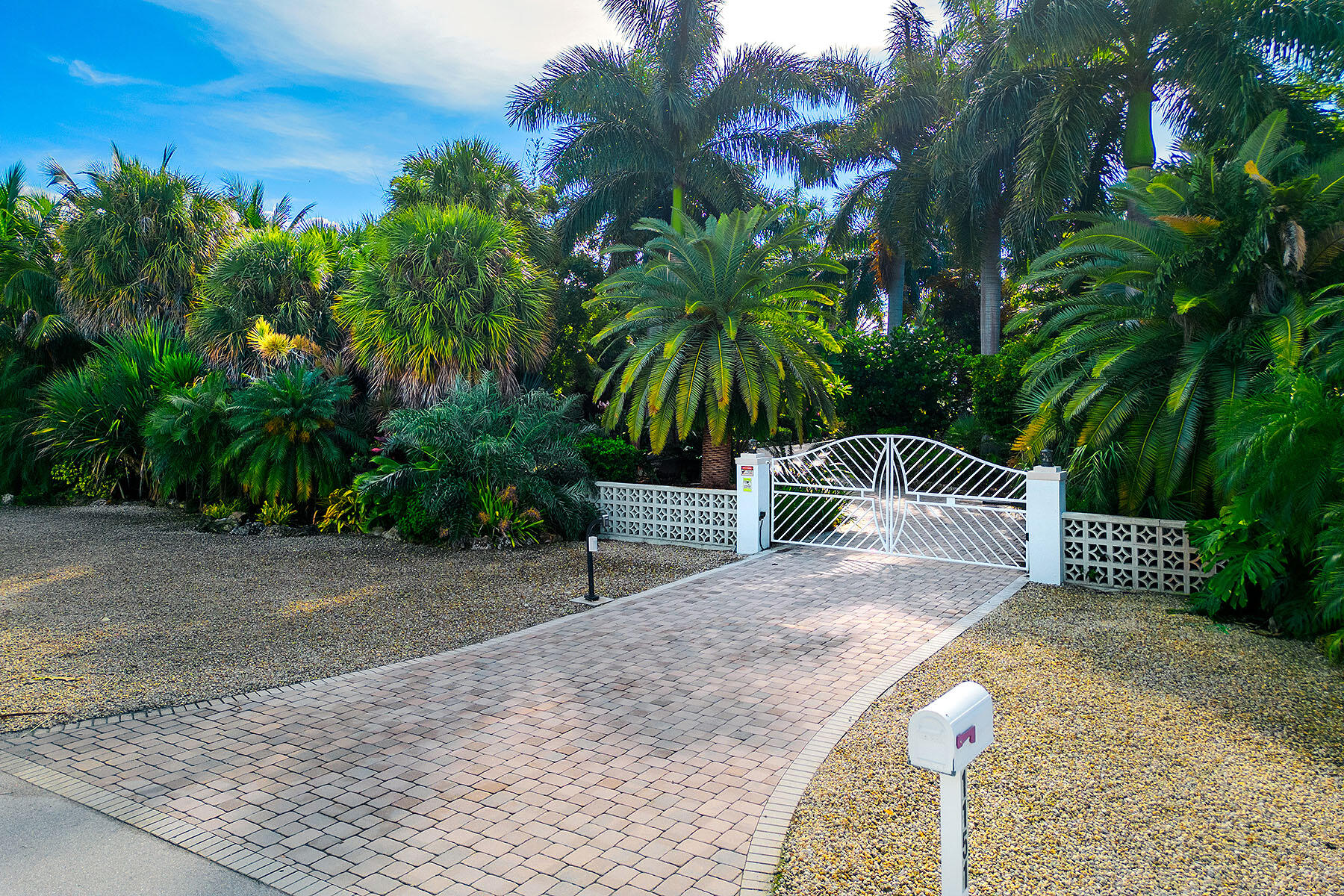1151 Ocean Drive Property Photo 17