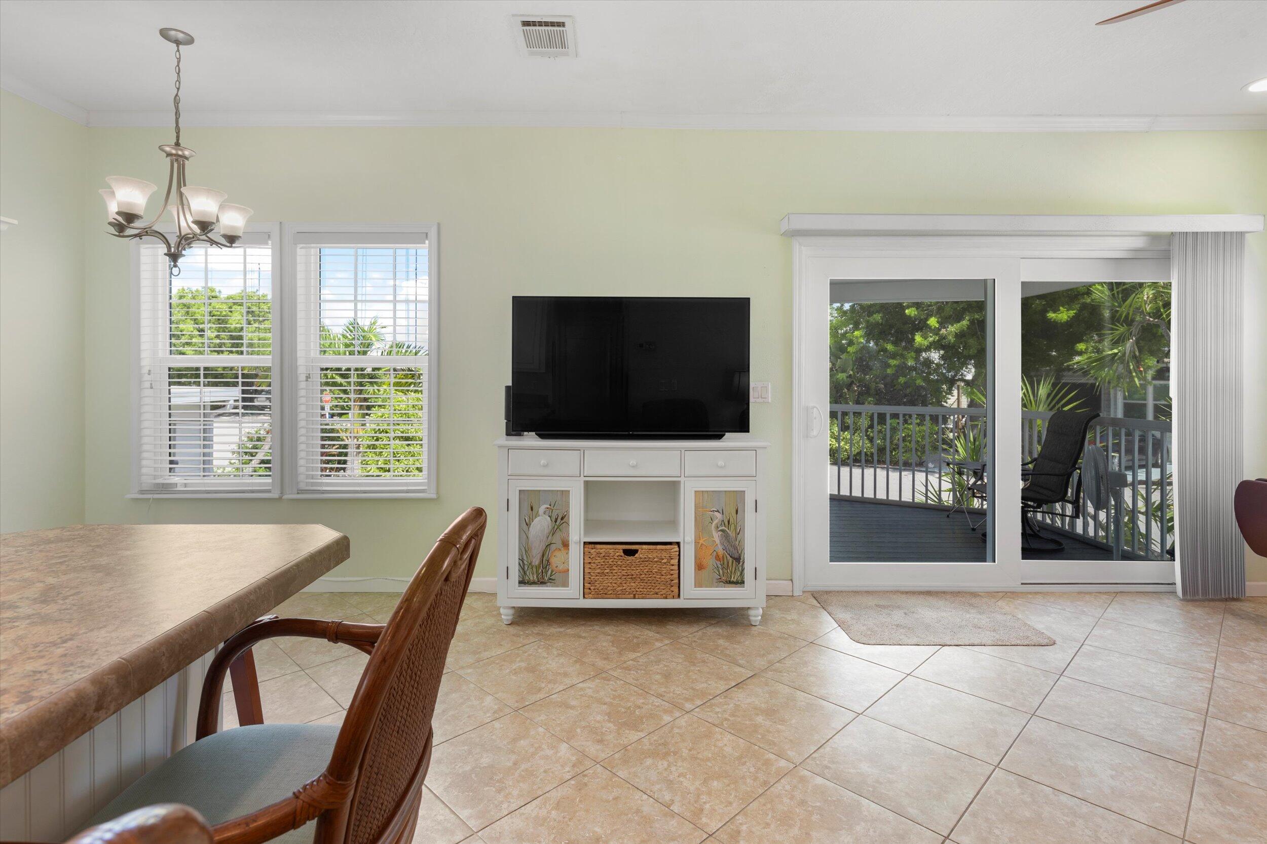 701 Spanish Main Drive, 22 Property Photo 6
