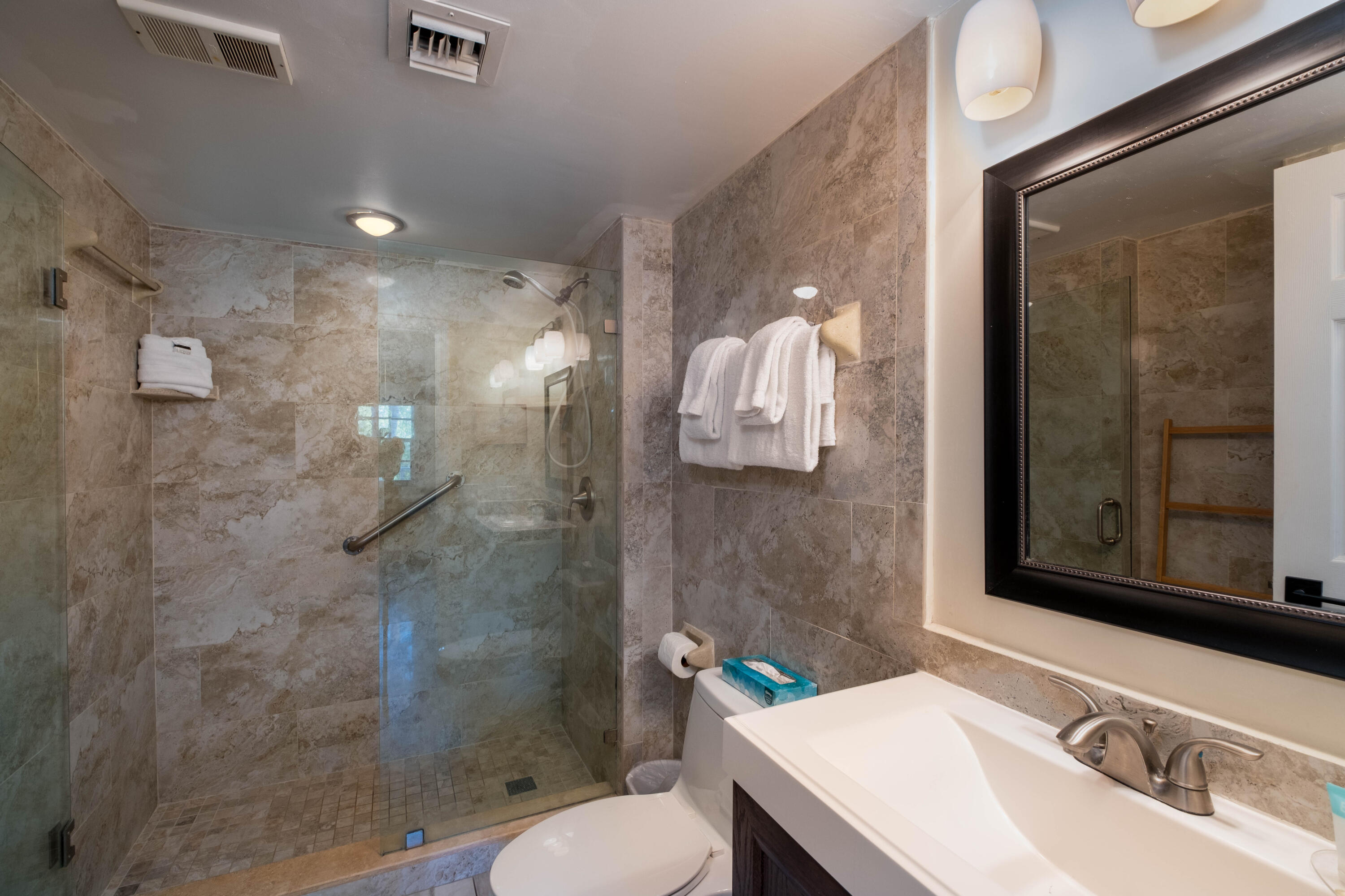 500 Burton Drive, 2207 Property Photo 14