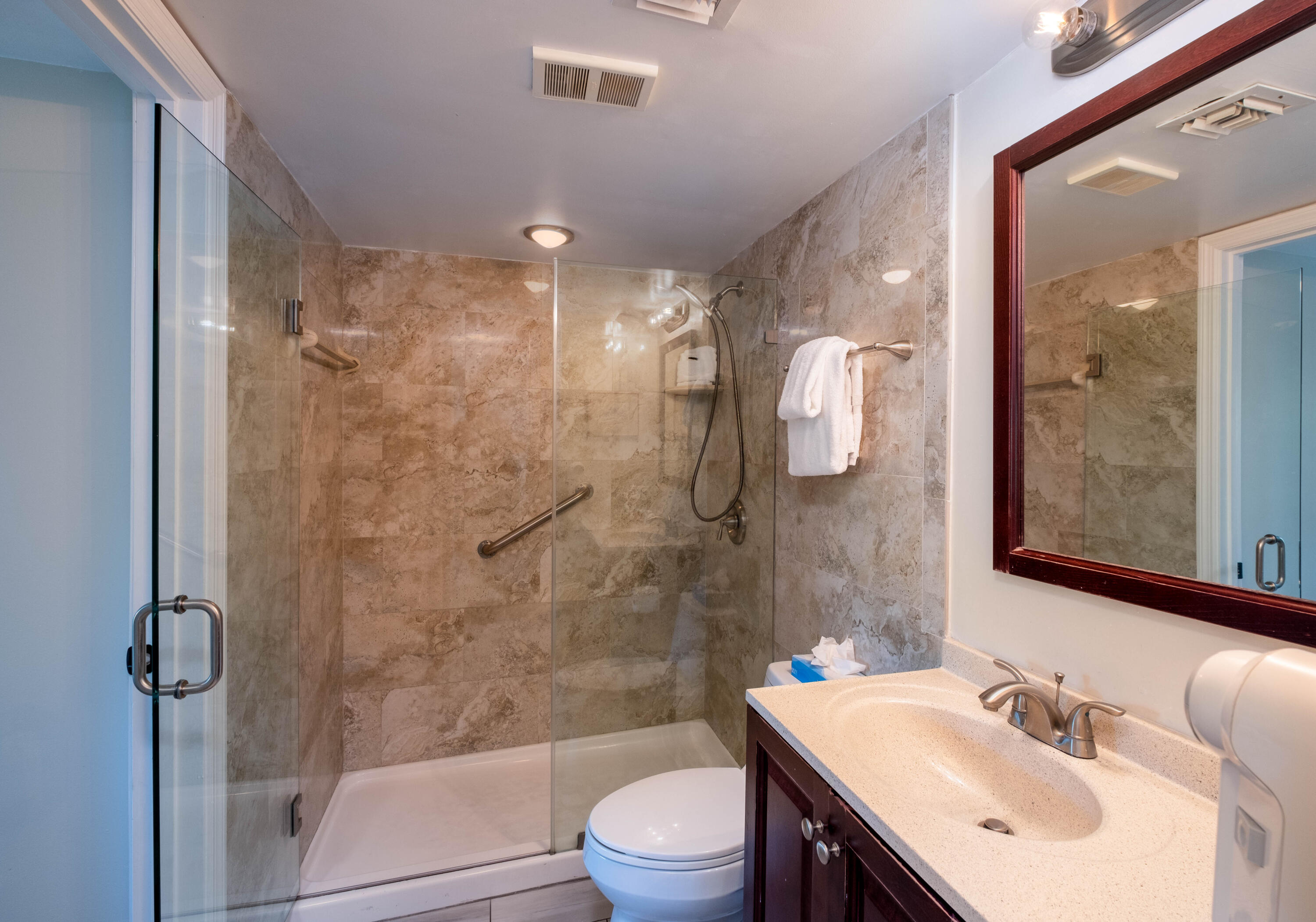 500 Burton Drive, 2207 Property Photo 18