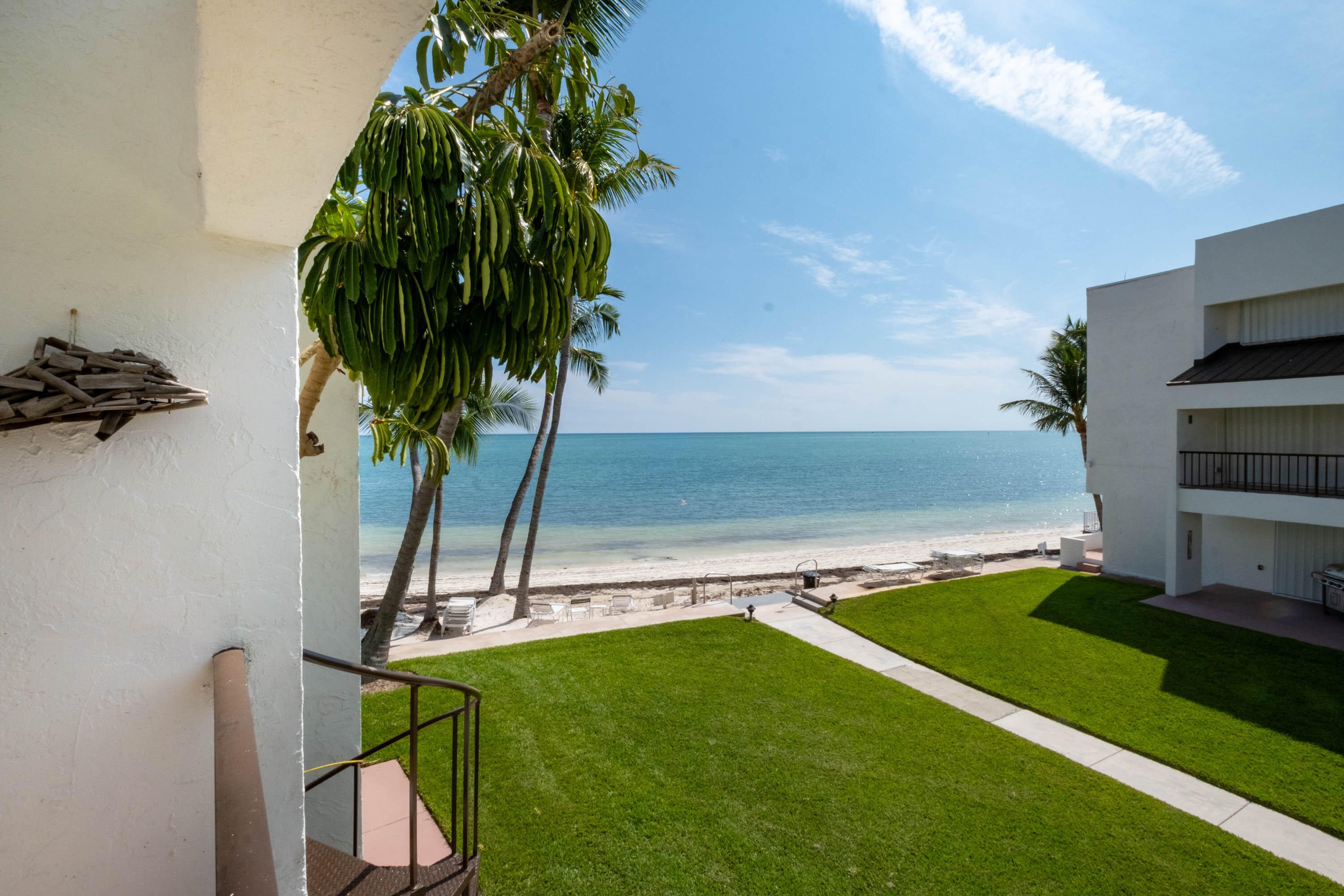 601 W Ocean Drive, 414 Property Photo 28