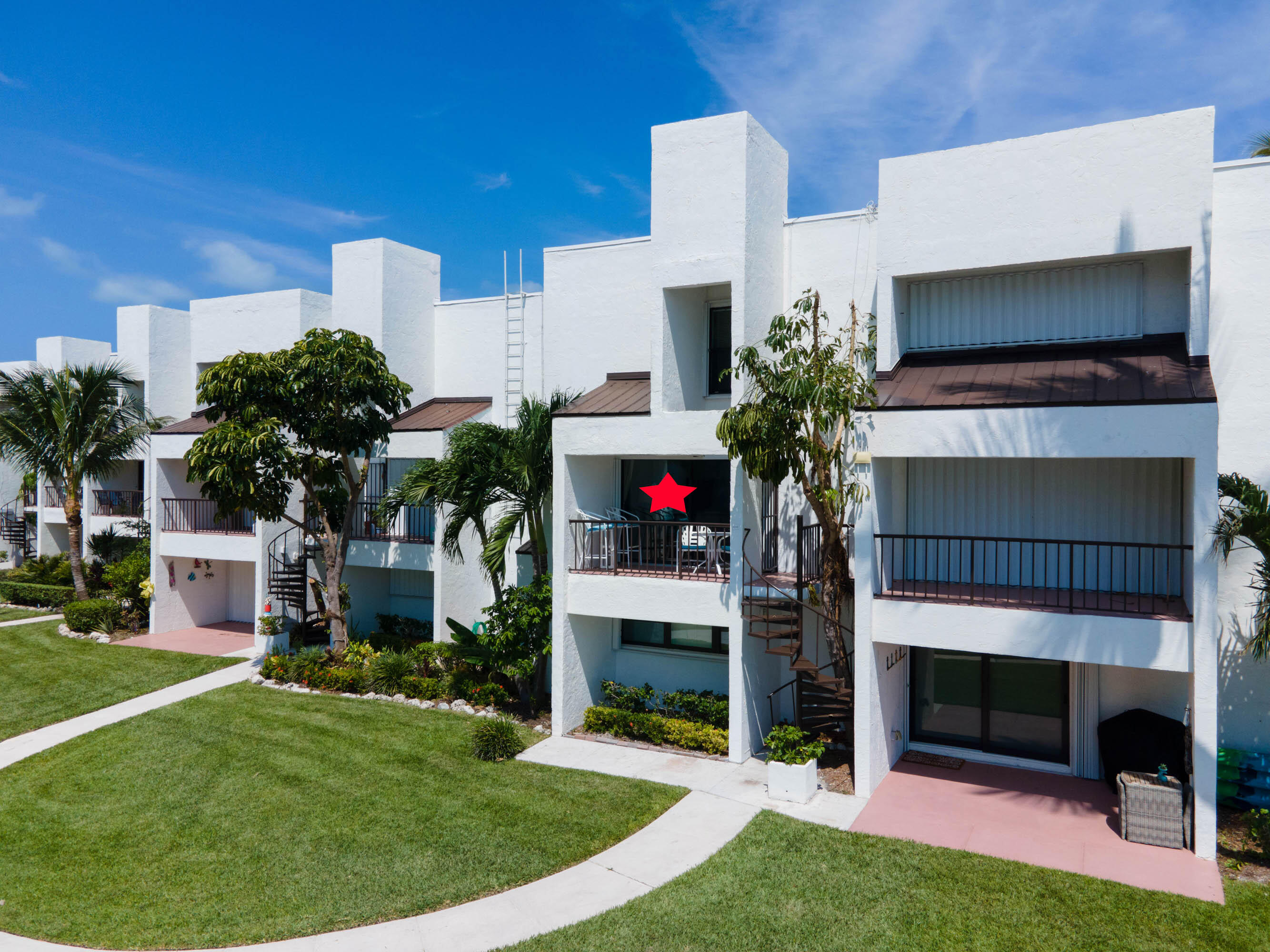 601 W Ocean Drive, 414 Property Photo 35