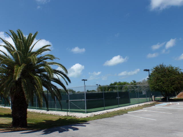 601 W Ocean Drive, 414 Property Photo 53