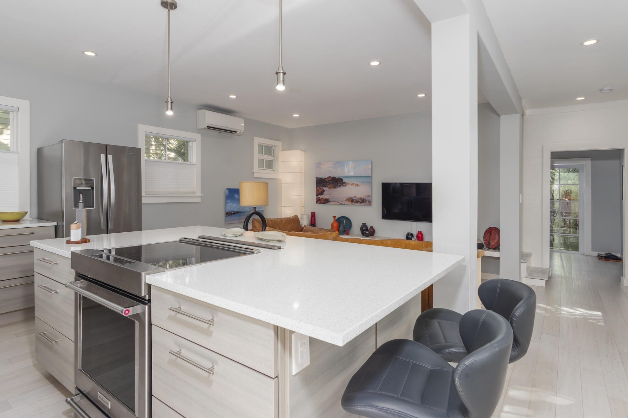 840 Olivia Street Property Photo 4