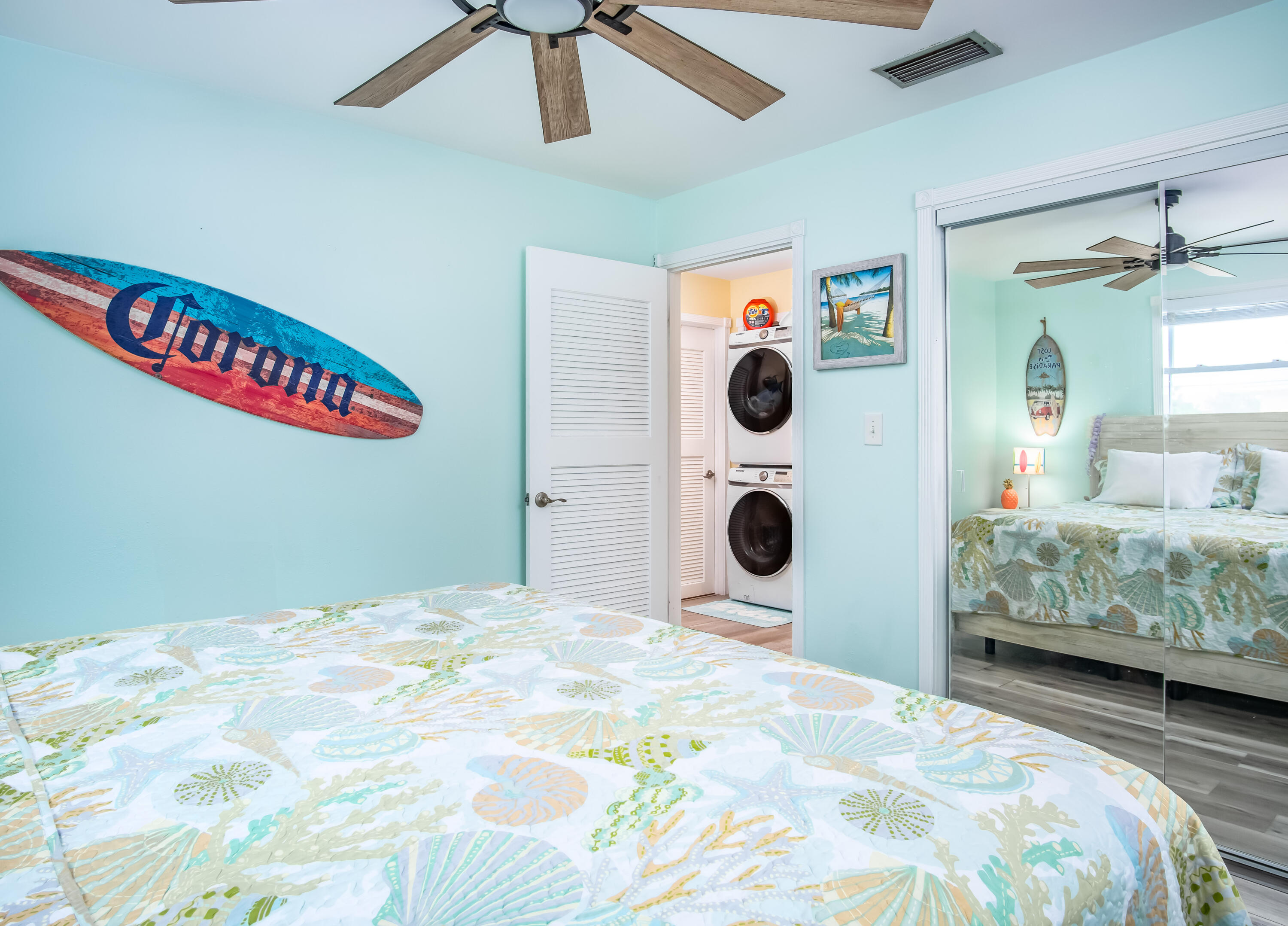 1021 E Caribbean Drive Property Photo 17