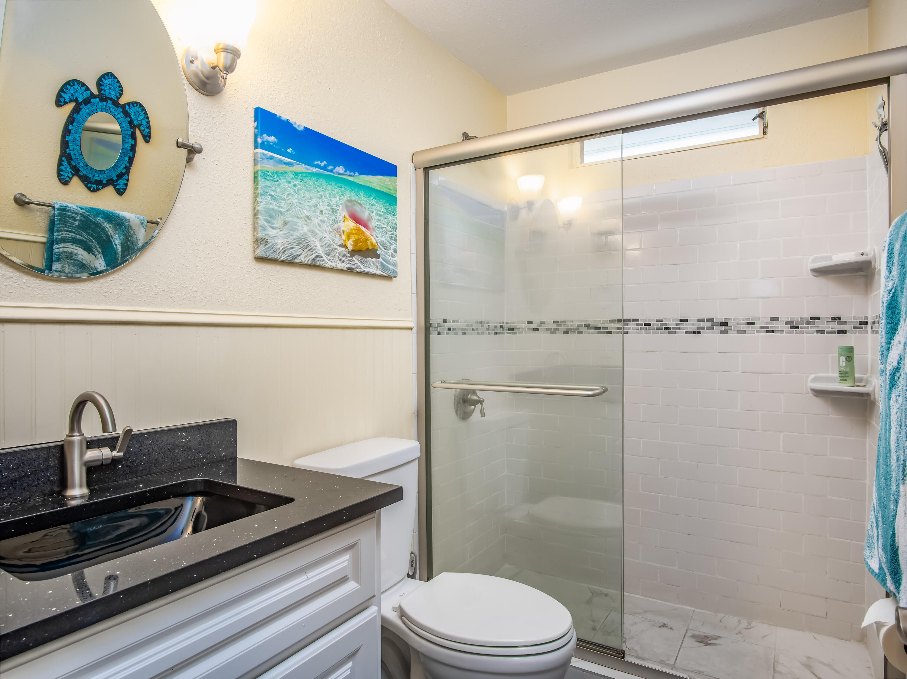 1021 E Caribbean Drive Property Photo 19