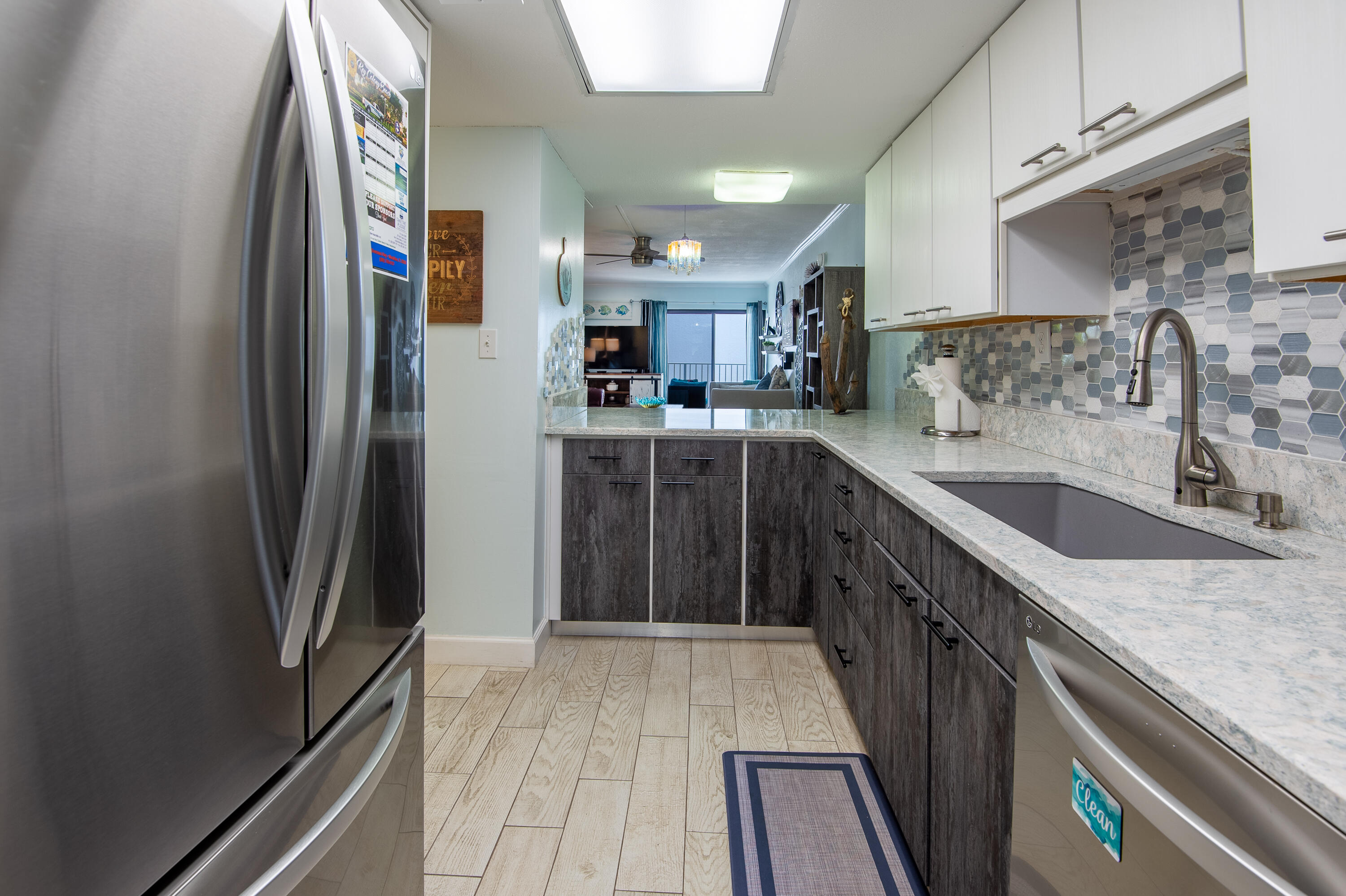 201 E Ocean Drive, 311 Property Photo 12