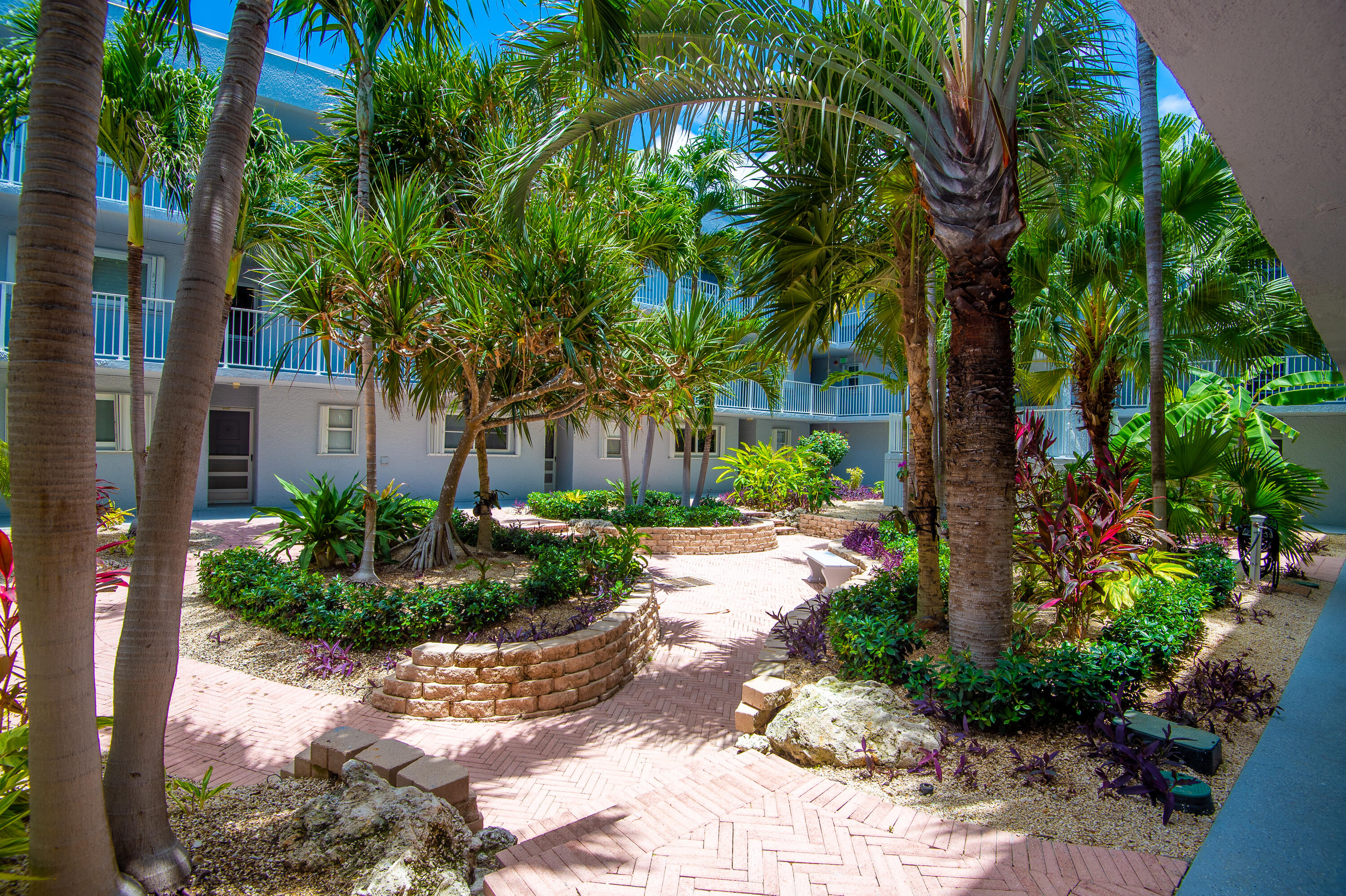 201 E Ocean Drive, 311 Property Photo 25