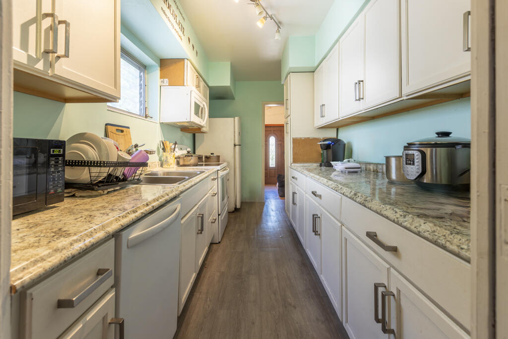 3729 Paula Avenue Property Photo 12