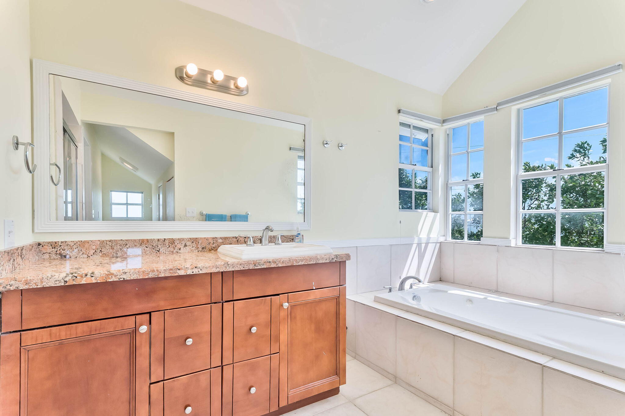 202 W Canal Drive Property Photo 18