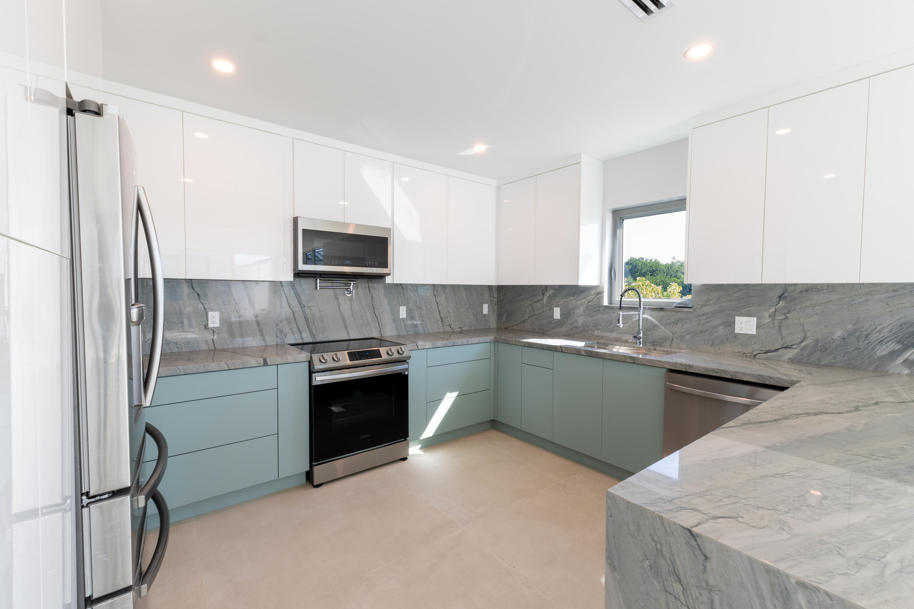 94825 Overseas Highway 253 Property Photo 13