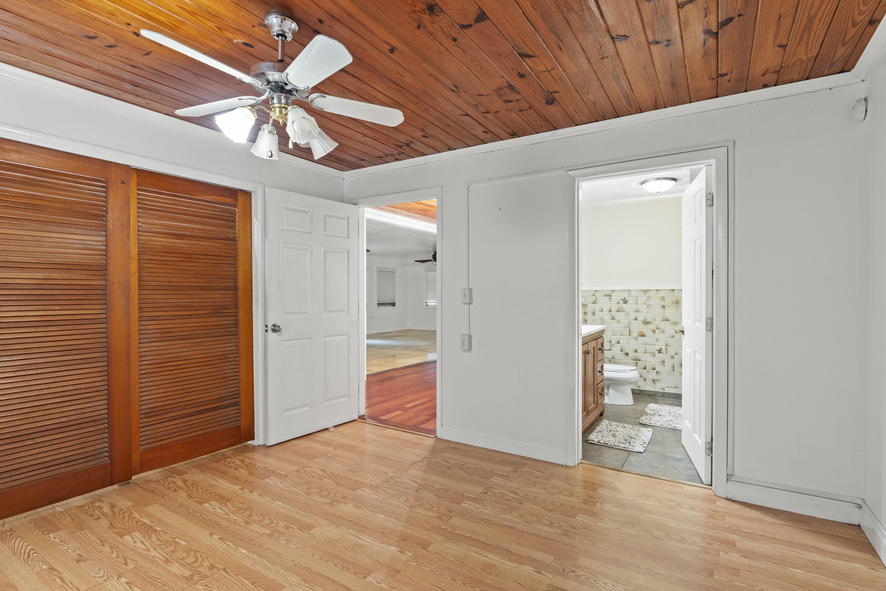 110 Knowles Street Property Photo 17