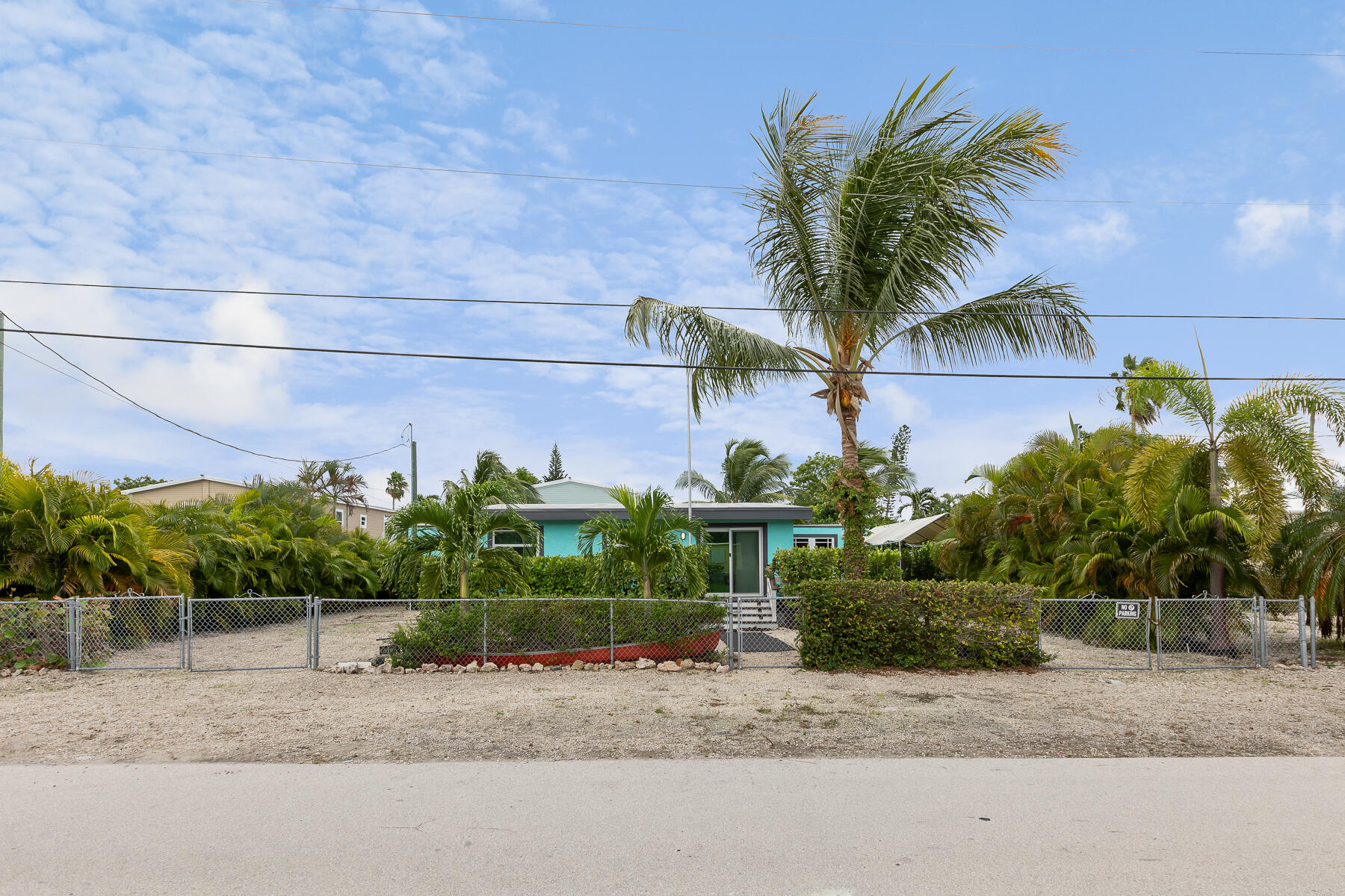 28130 Dorothy Avenue Property Photo 3