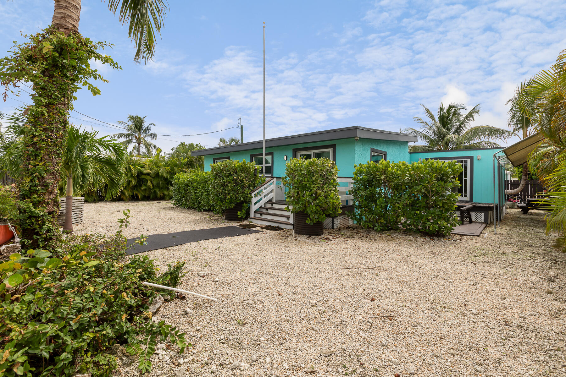 28130 Dorothy Avenue Property Photo 4