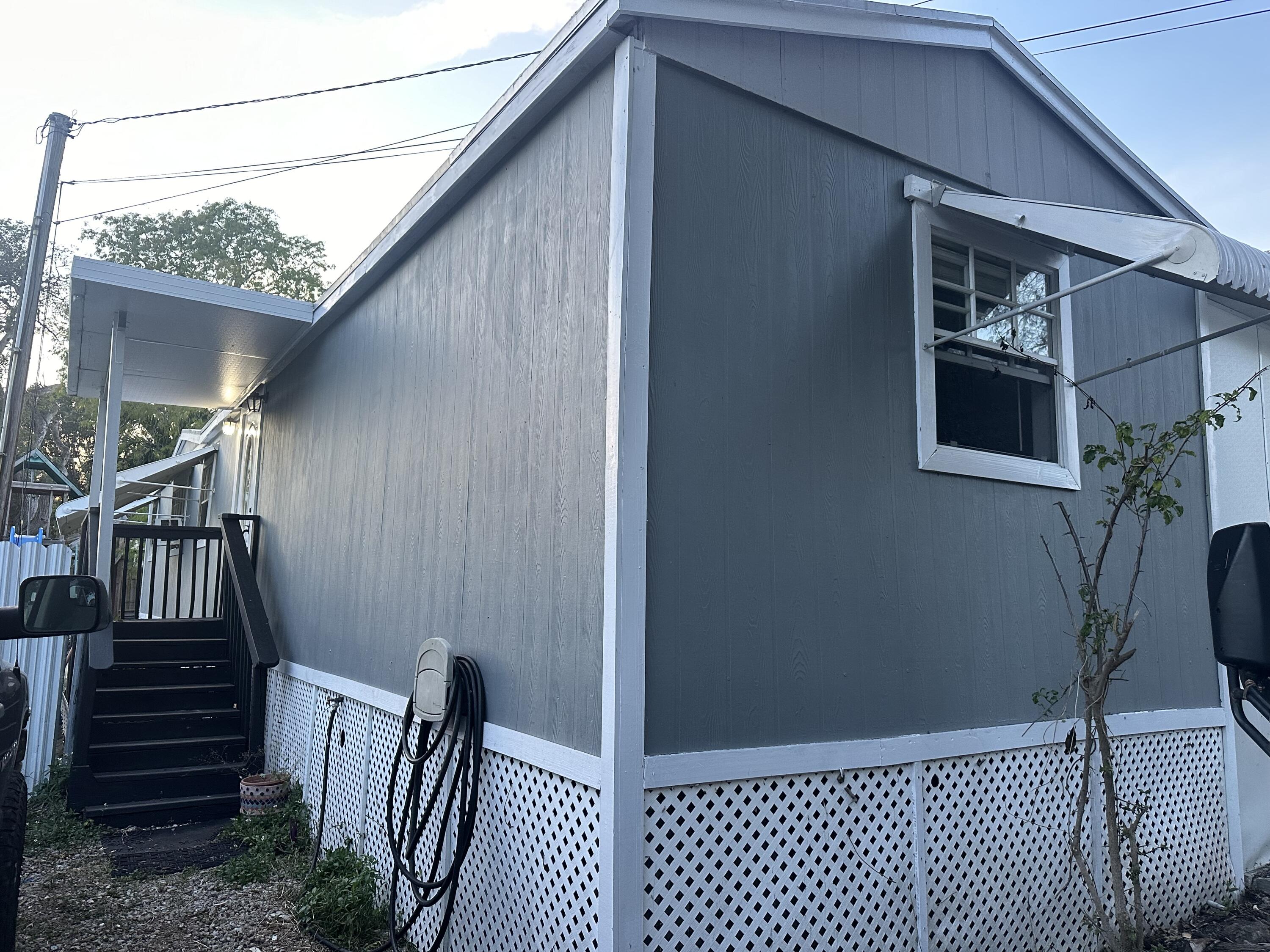 607 Rose Place Property Photo 1
