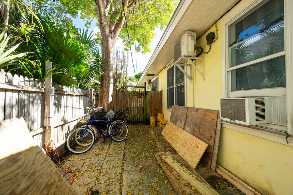 905 Grinnell Street Property Photo 3