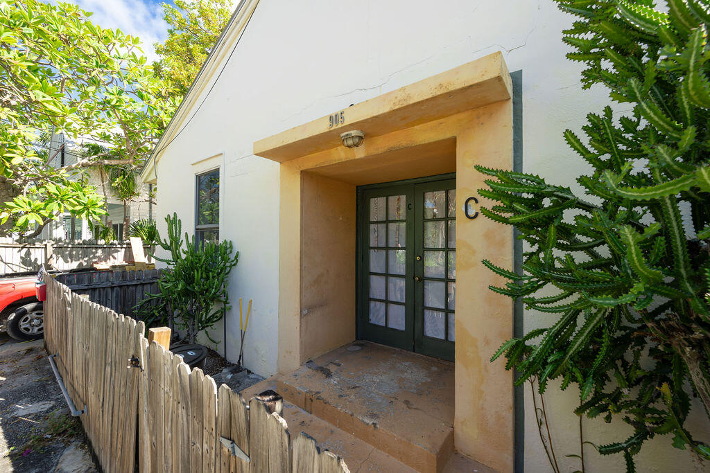 905 Grinnell Street Property Photo 13