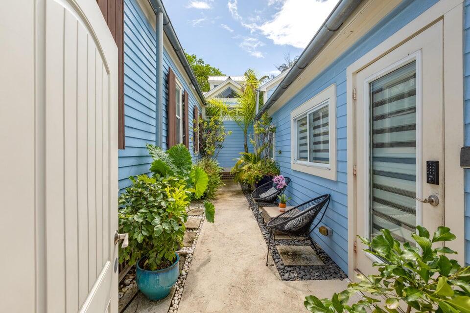 1214-1216 White Street Property Photo 6