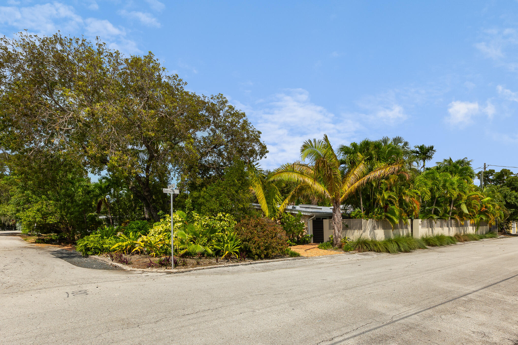 3625 Sunrise Drive Property Photo 4