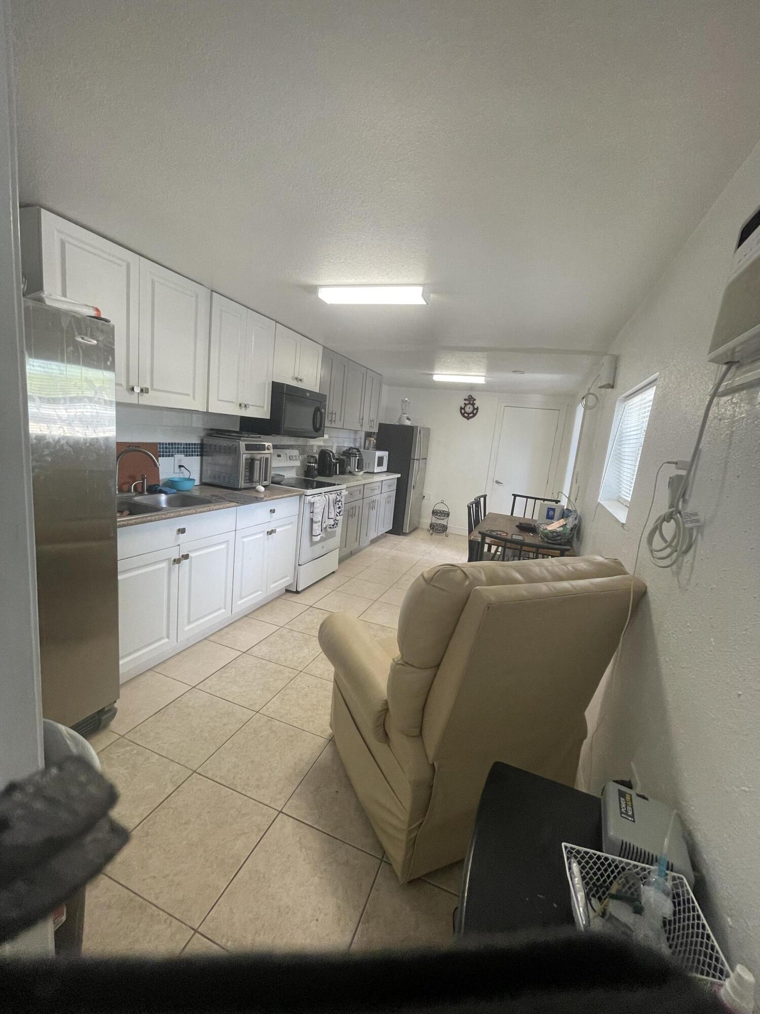 625 73rd Street Ocean Street, A-b Property Photo 9