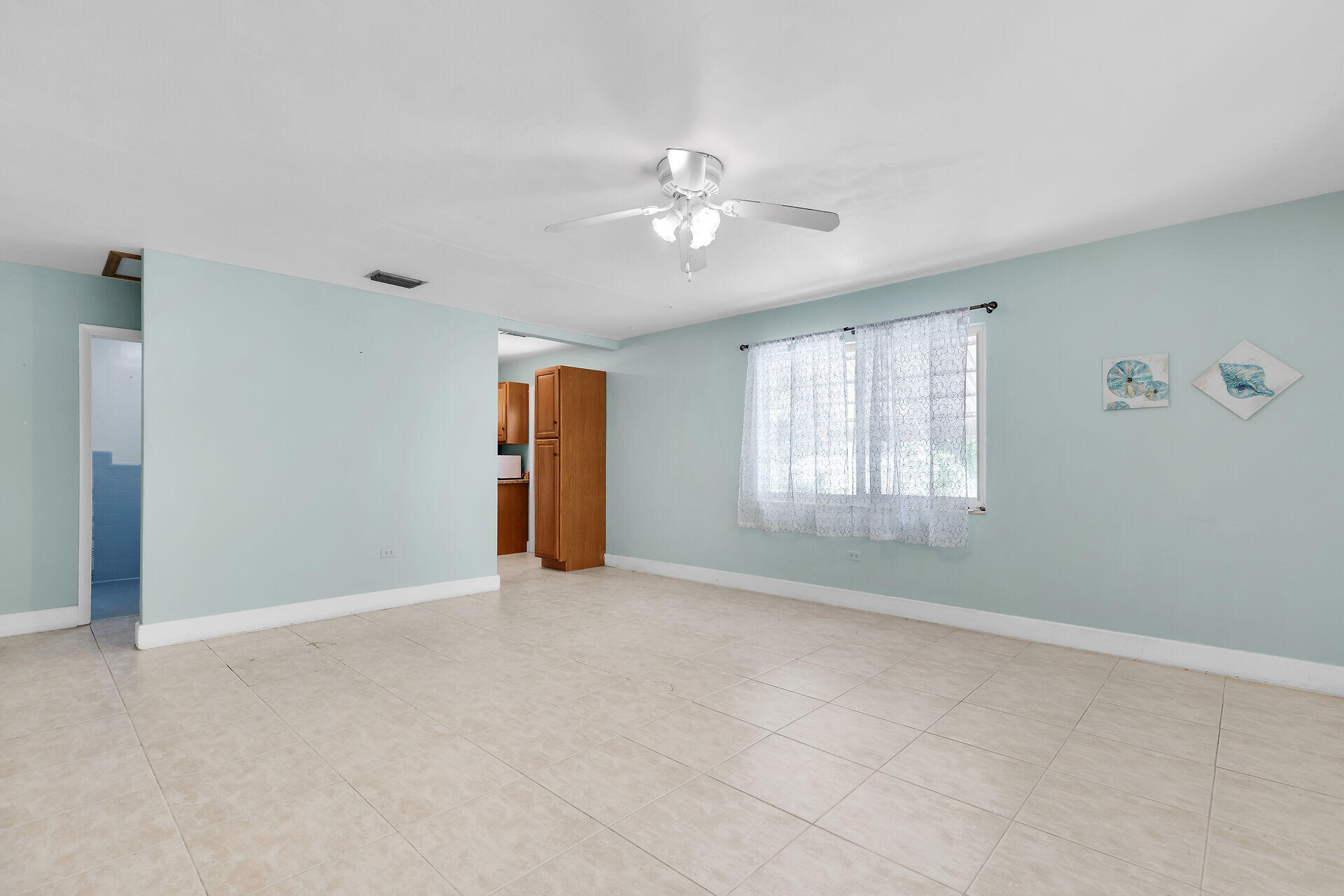 100 Broadway Avenue Property Photo 7