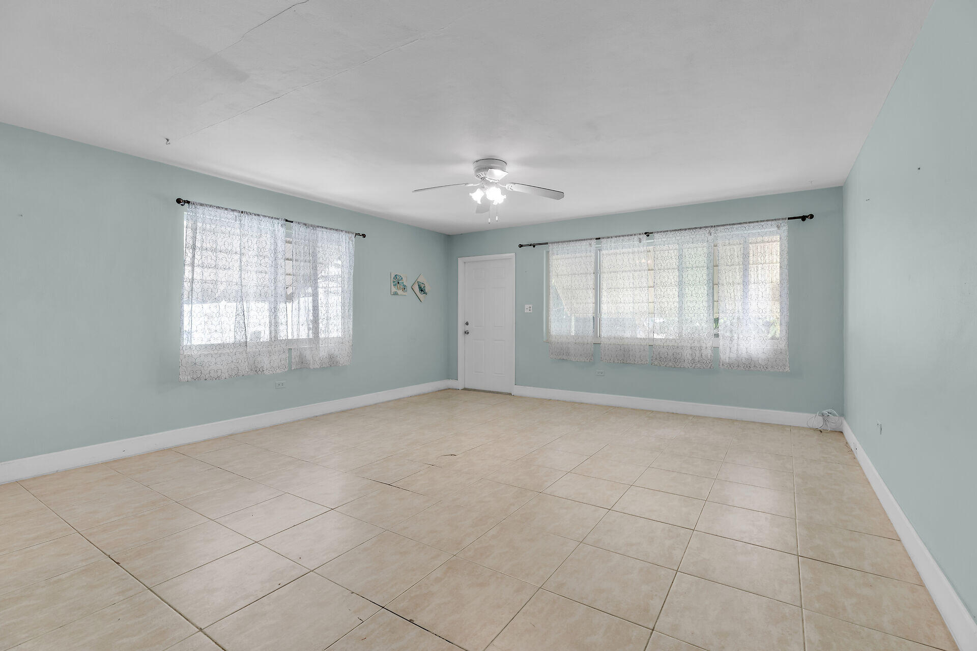 100 Broadway Avenue Property Photo 8