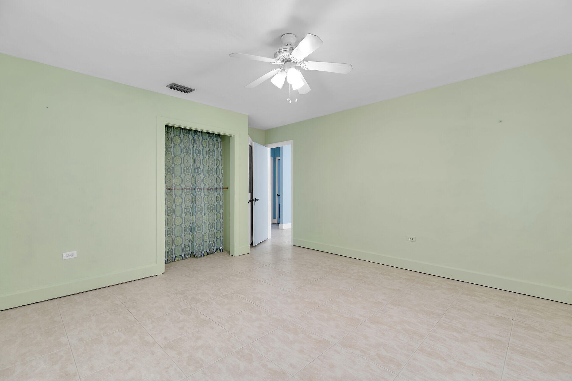 100 Broadway Avenue Property Photo 10