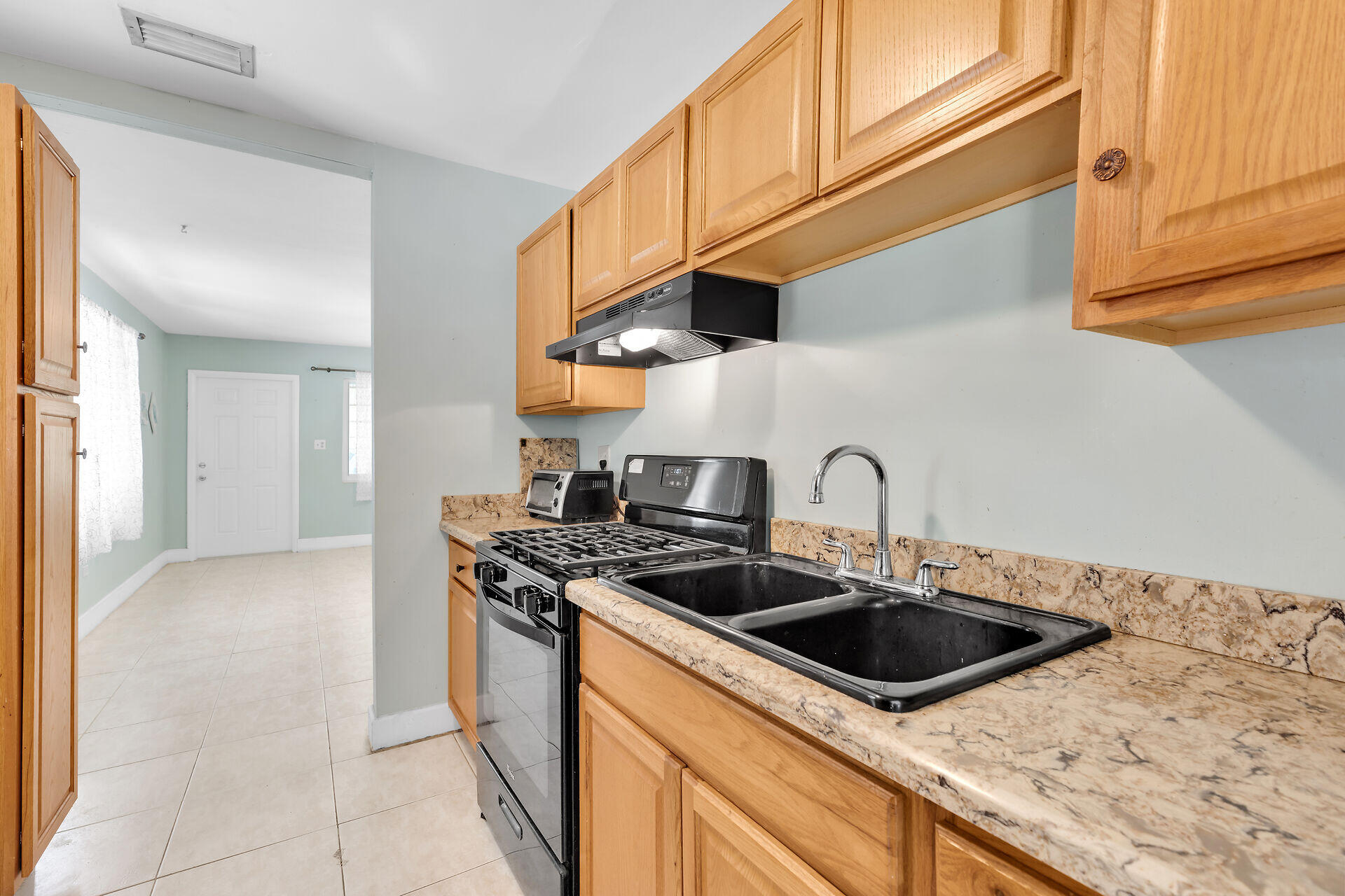 100 Broadway Avenue Property Photo 16
