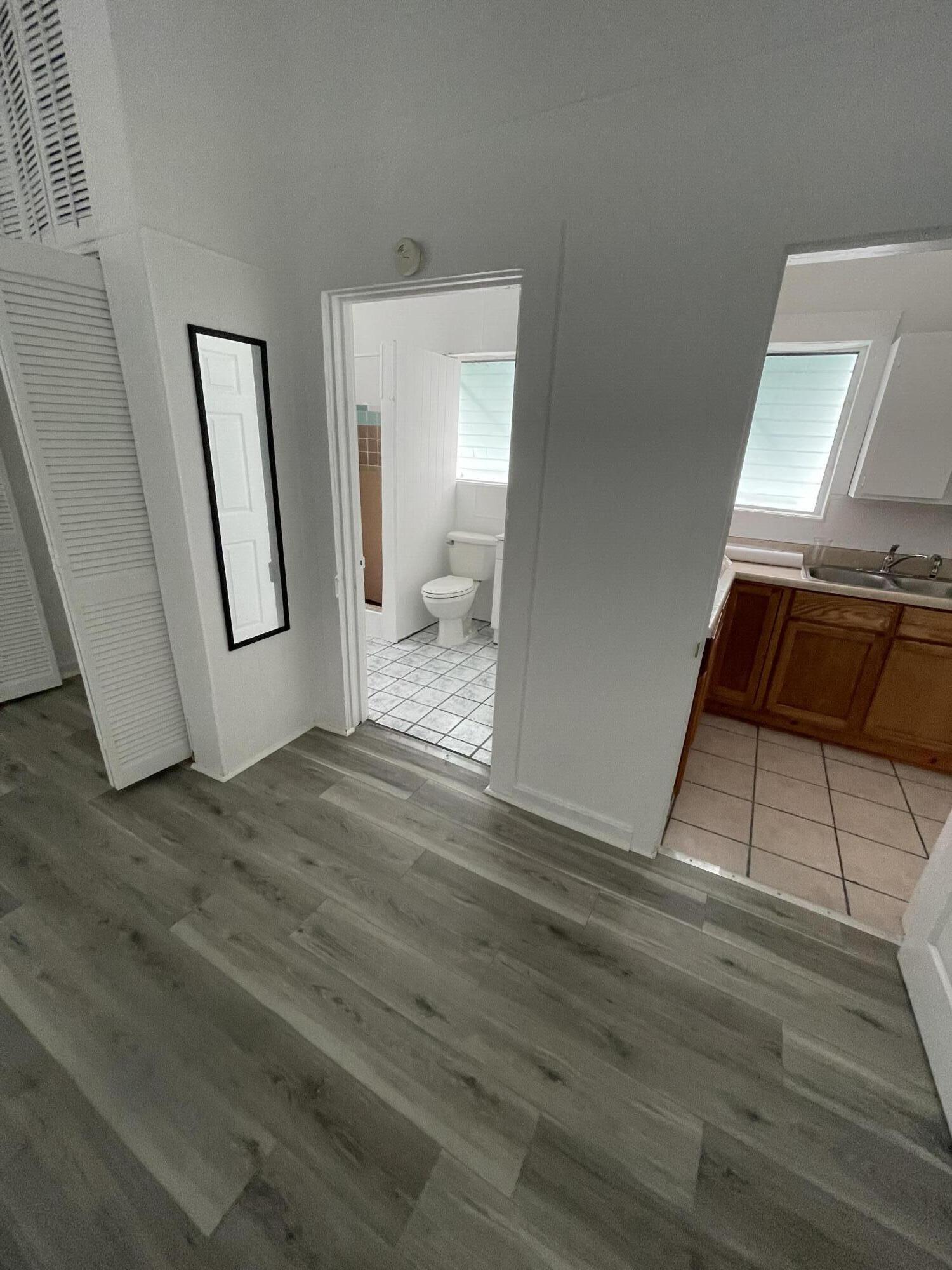 1122 Simonton Street Property Photo 14