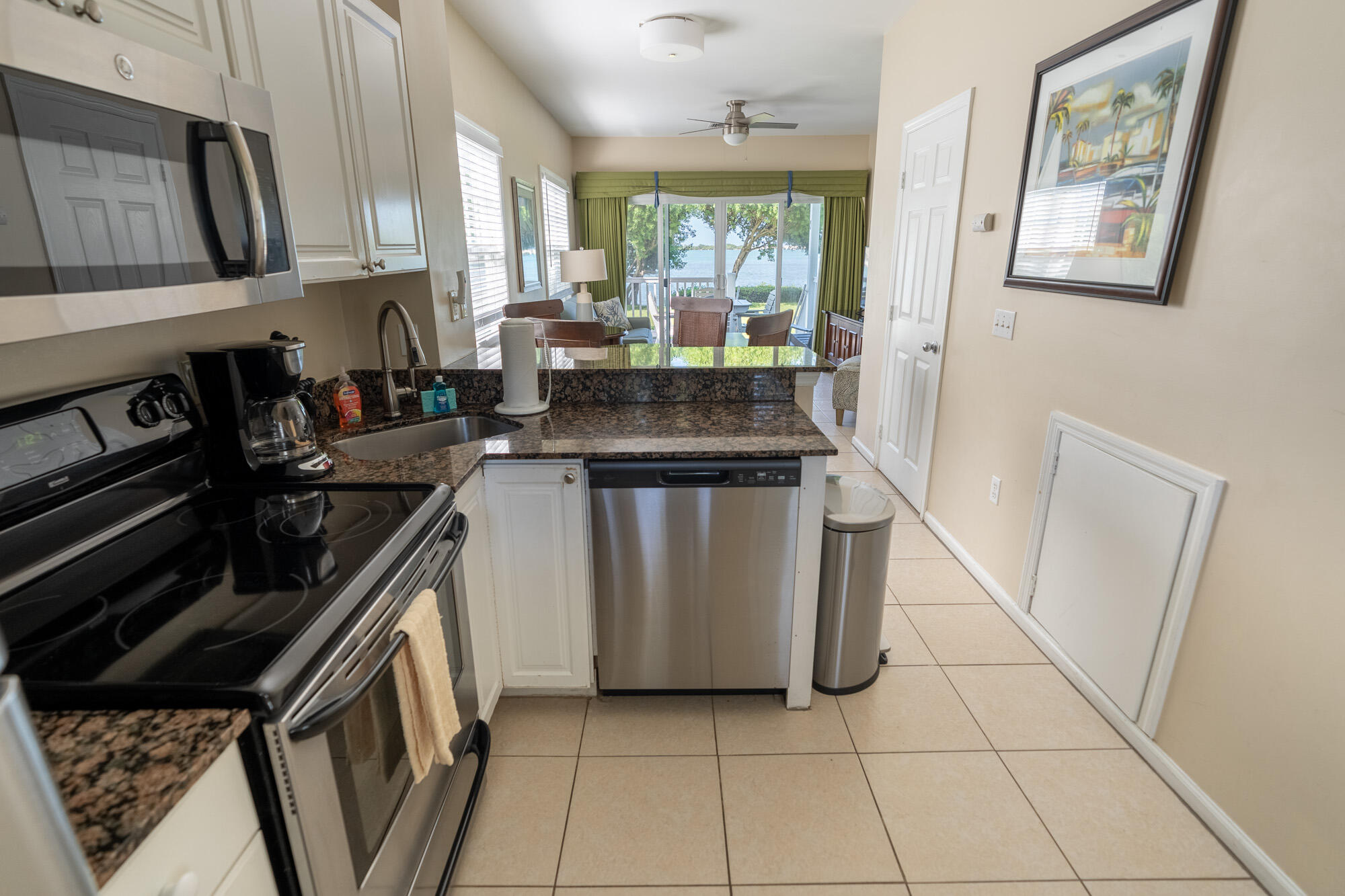 5067 Sunset Village Drive, B-100 Property Photo 10