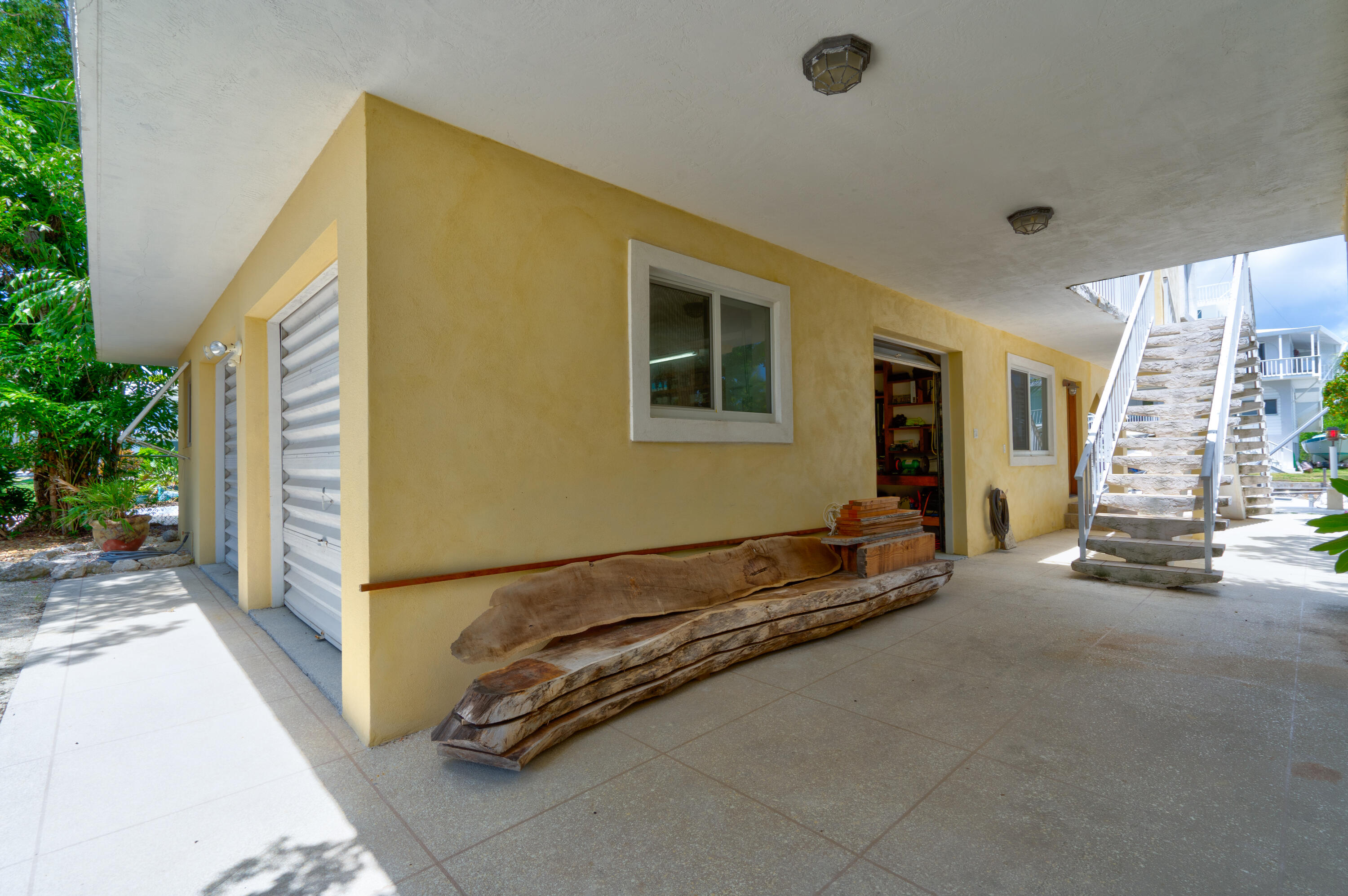 1121 Grand Street Property Photo 11