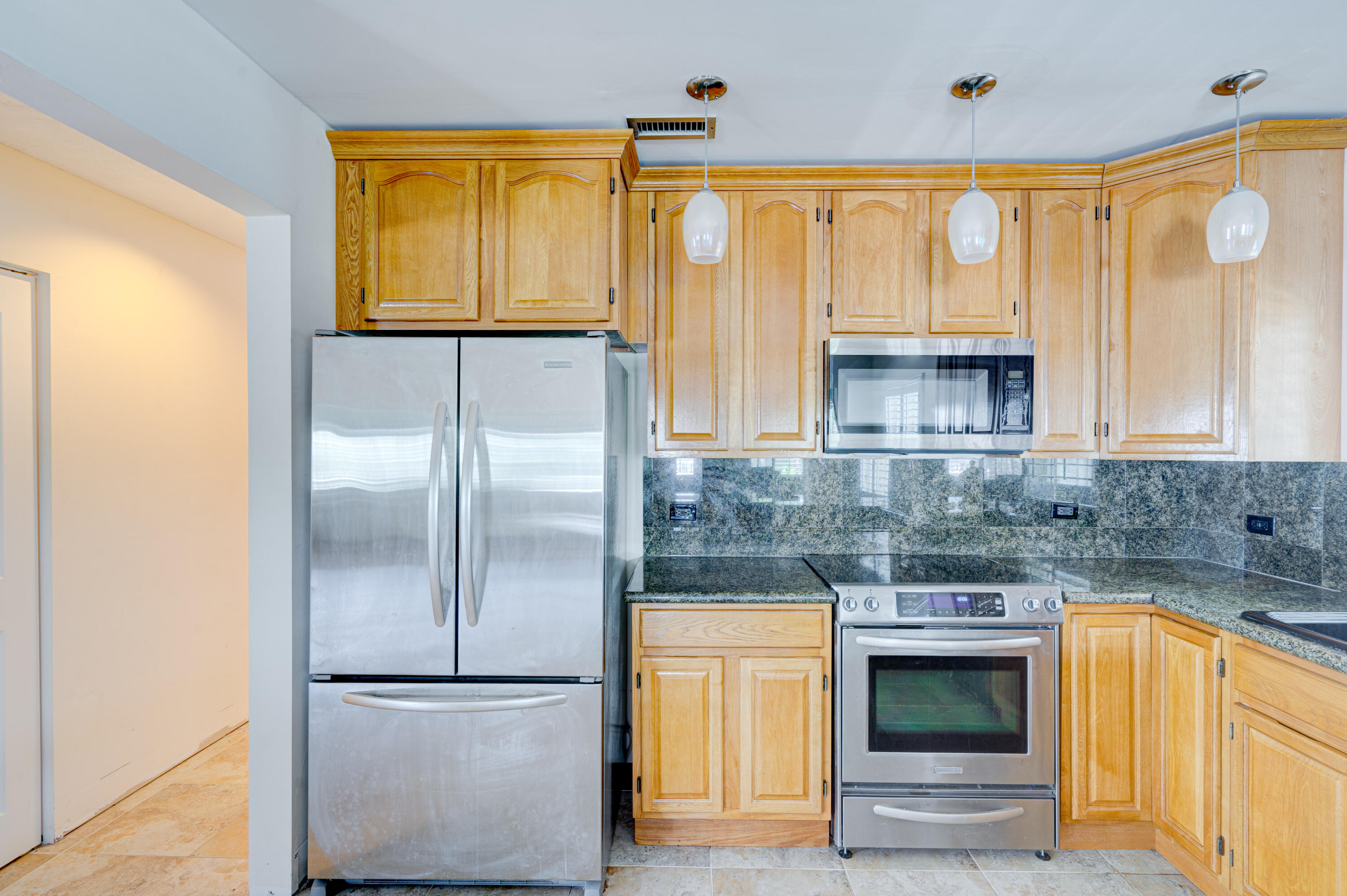 1121 Grand Street Property Photo 29