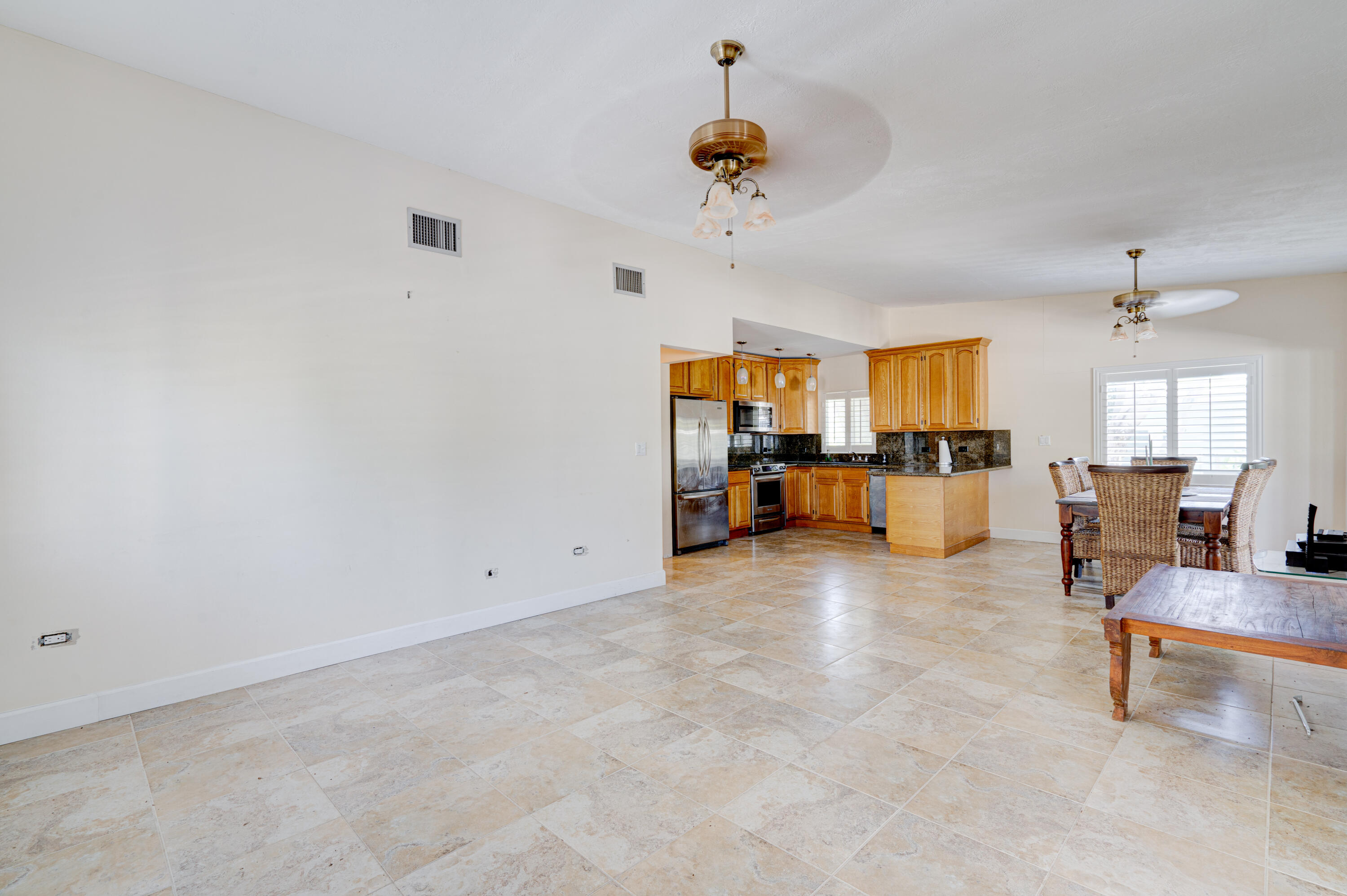 1121 Grand Street Property Photo 40