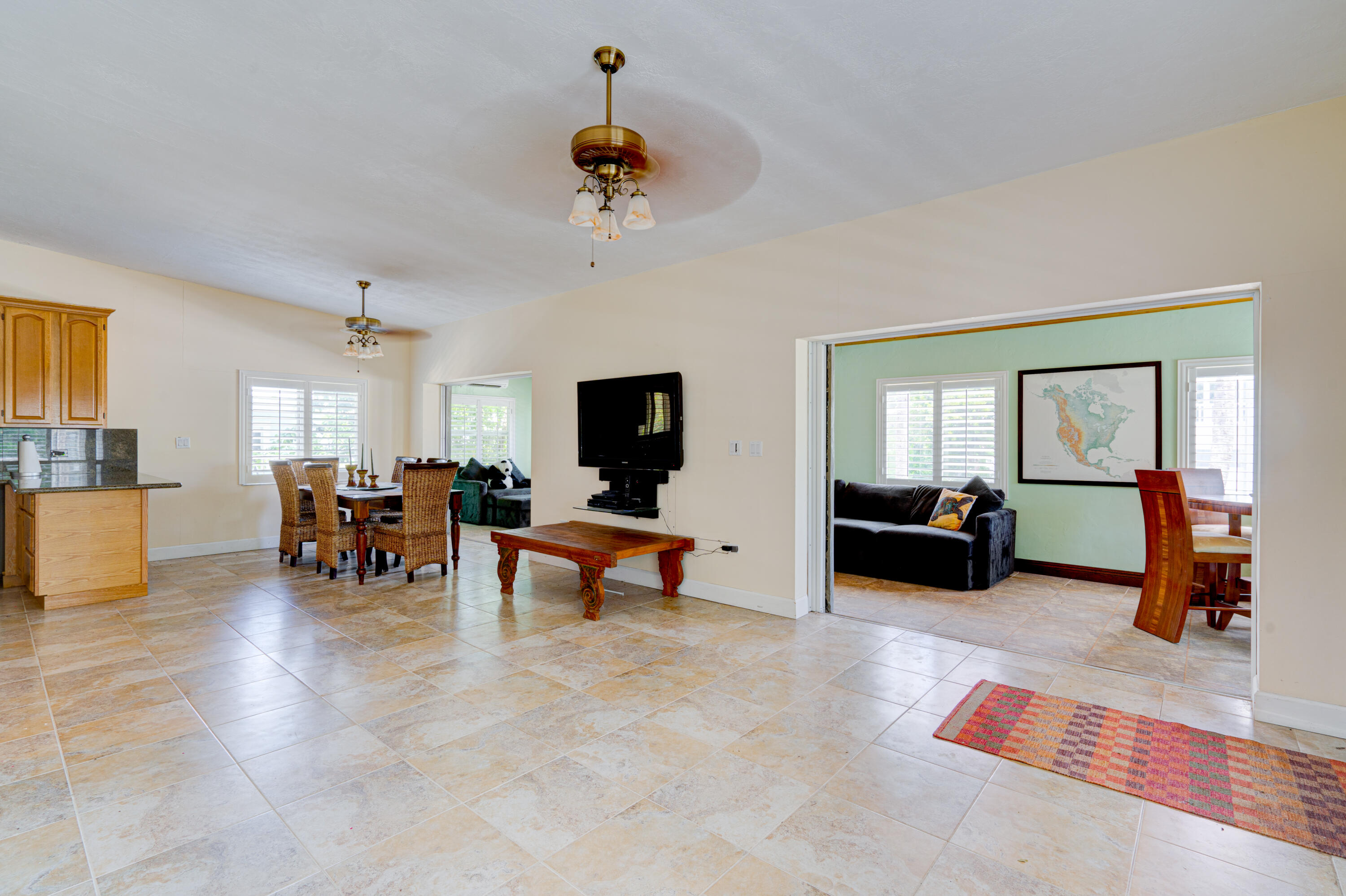 1121 Grand Street Property Photo 41