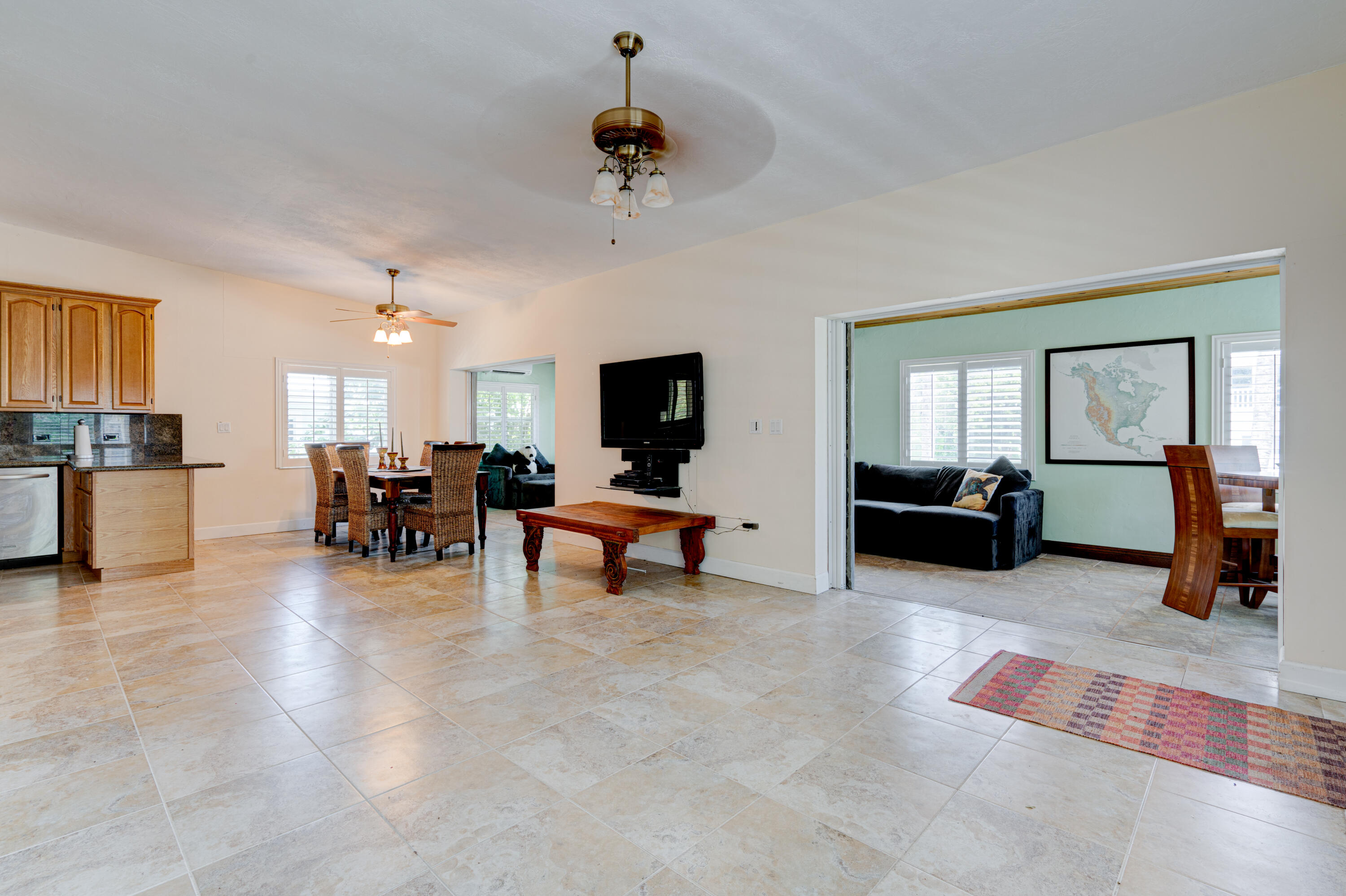 1121 Grand Street Property Photo 43