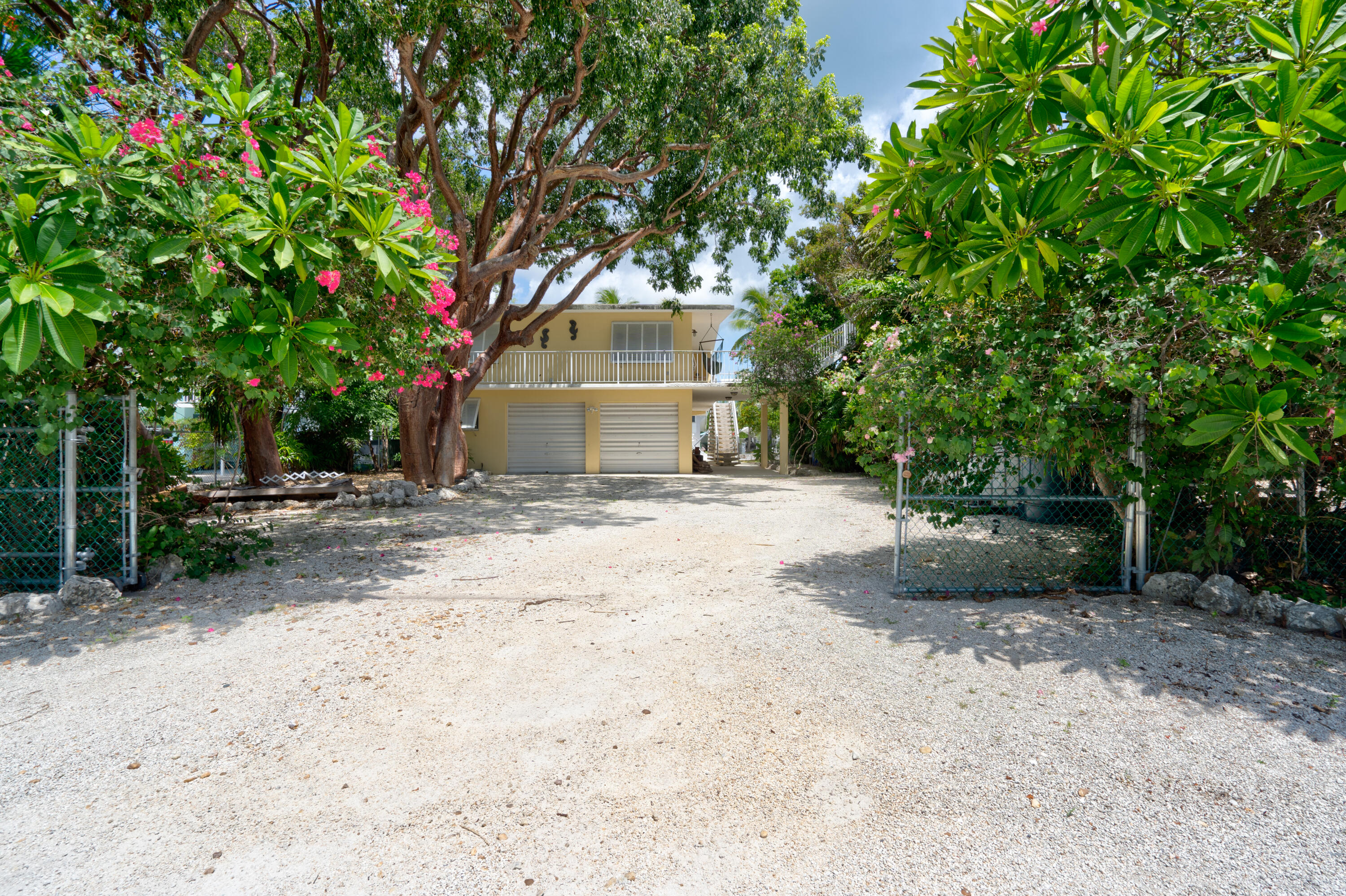 1121 Grand Street Property Photo 59
