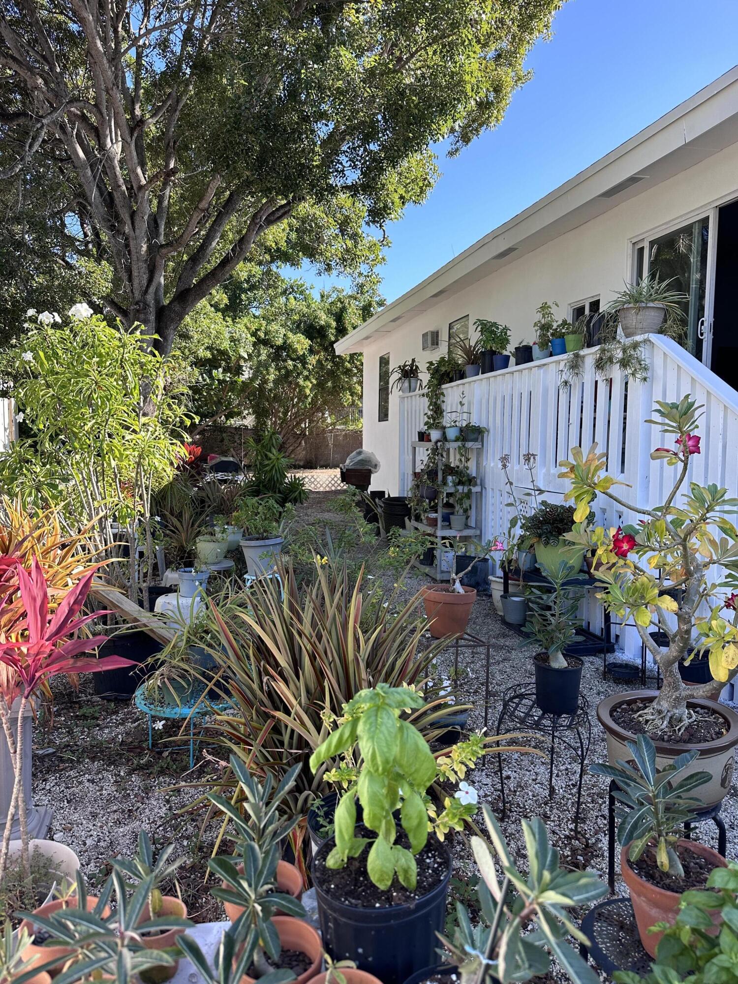 969 Plantation Road Property Photo 1