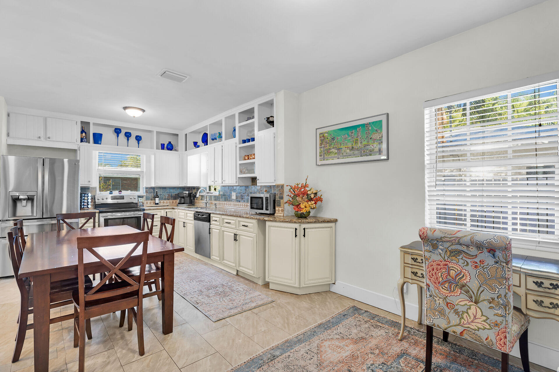 2614 Seidenberg Avenue Property Photo 11