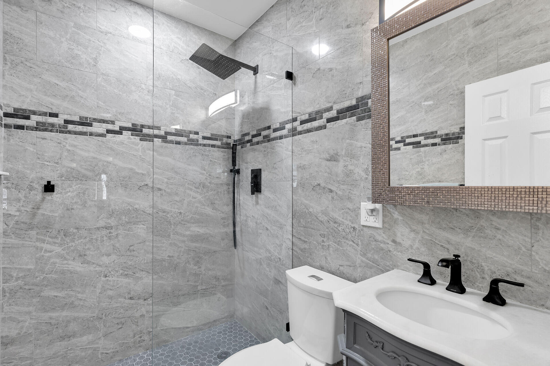 2614 Seidenberg Avenue Property Photo 16