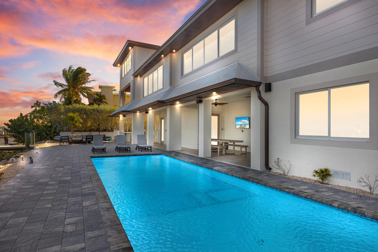 14 E Ocean Drive Property Photo 2