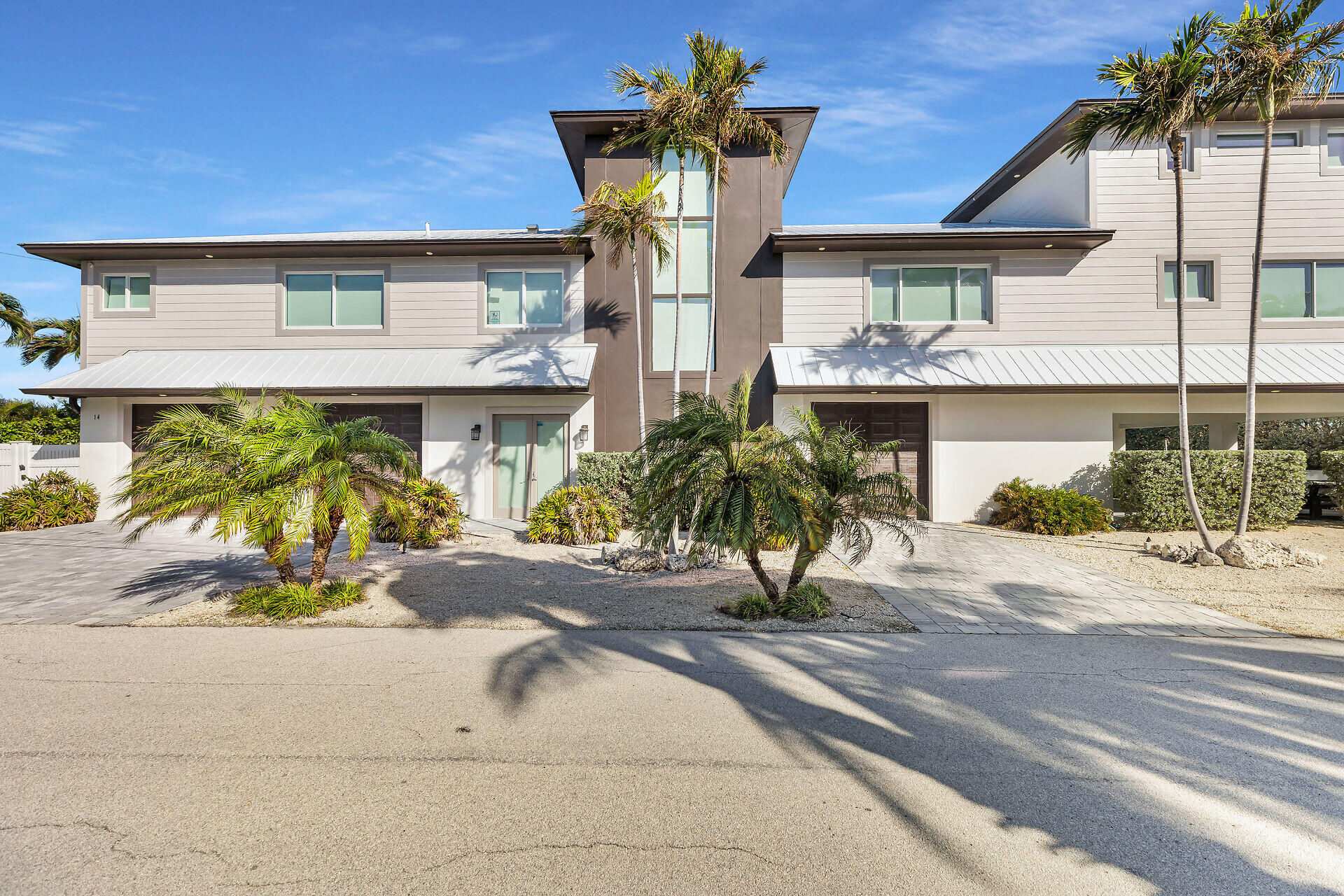 14 E Ocean Drive Property Photo 9