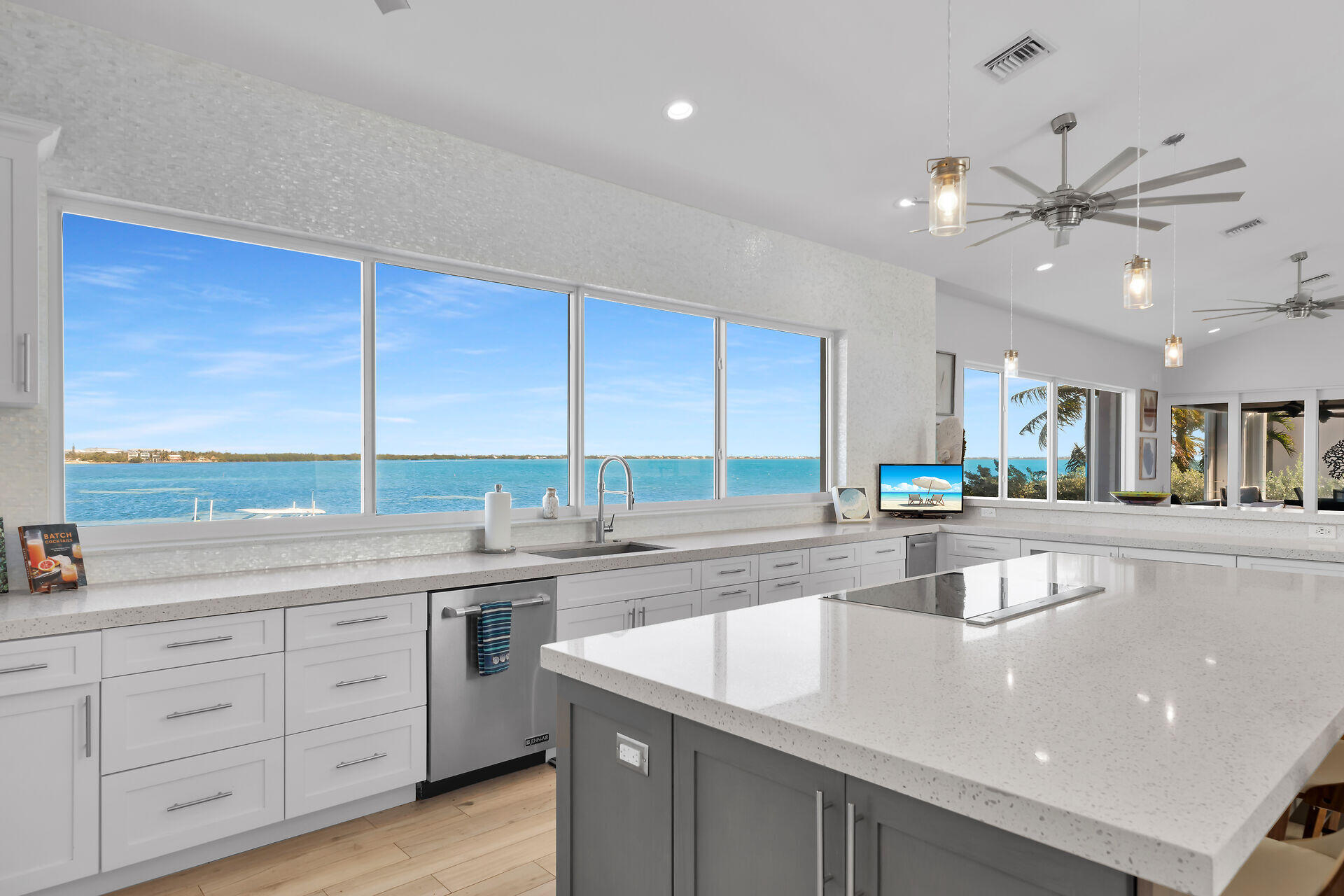 14 E Ocean Drive Property Photo 20