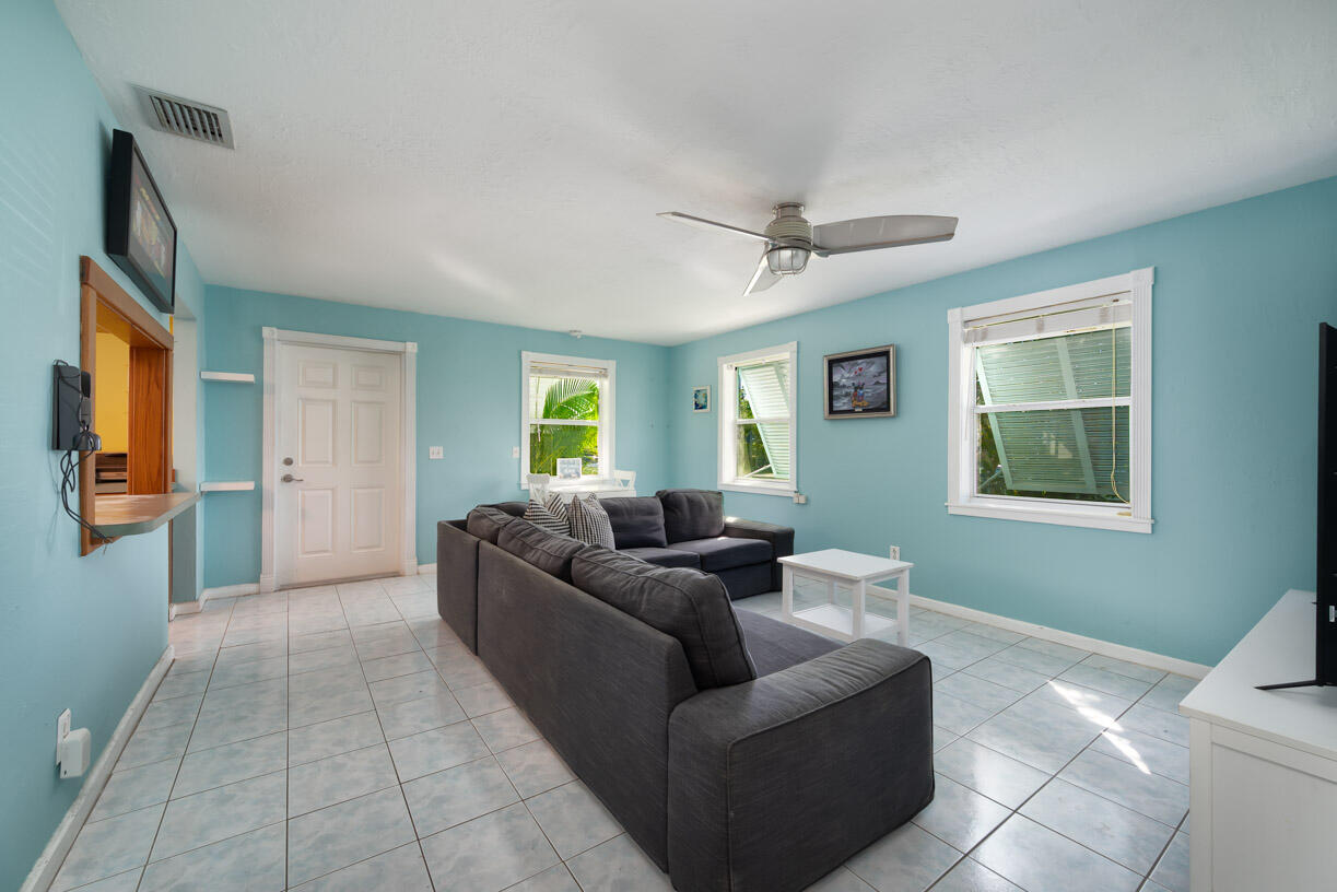 1620 Buttonwood Drive Property Photo 7