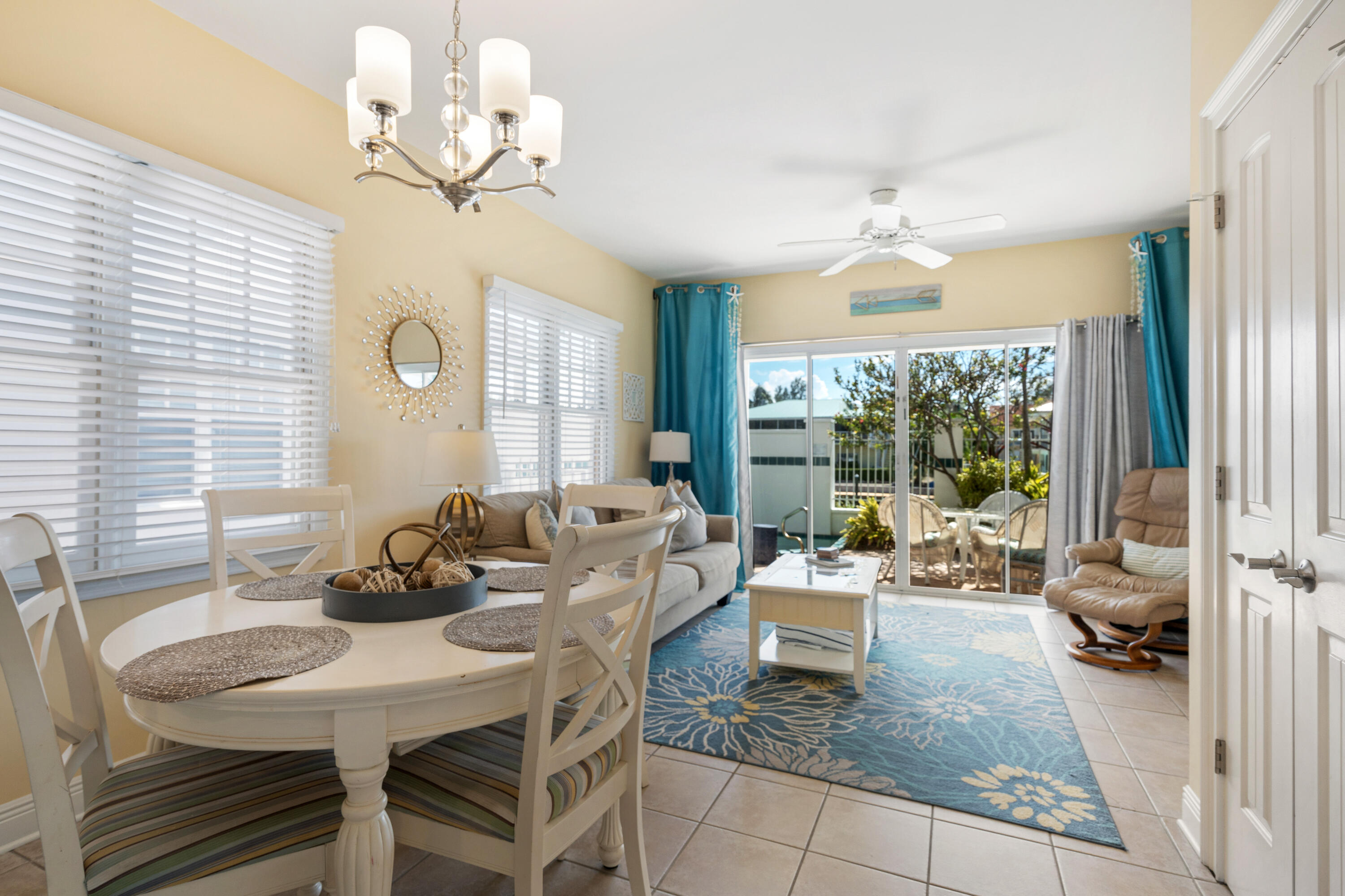 7020 Harbor Village Drive Property Photo 3