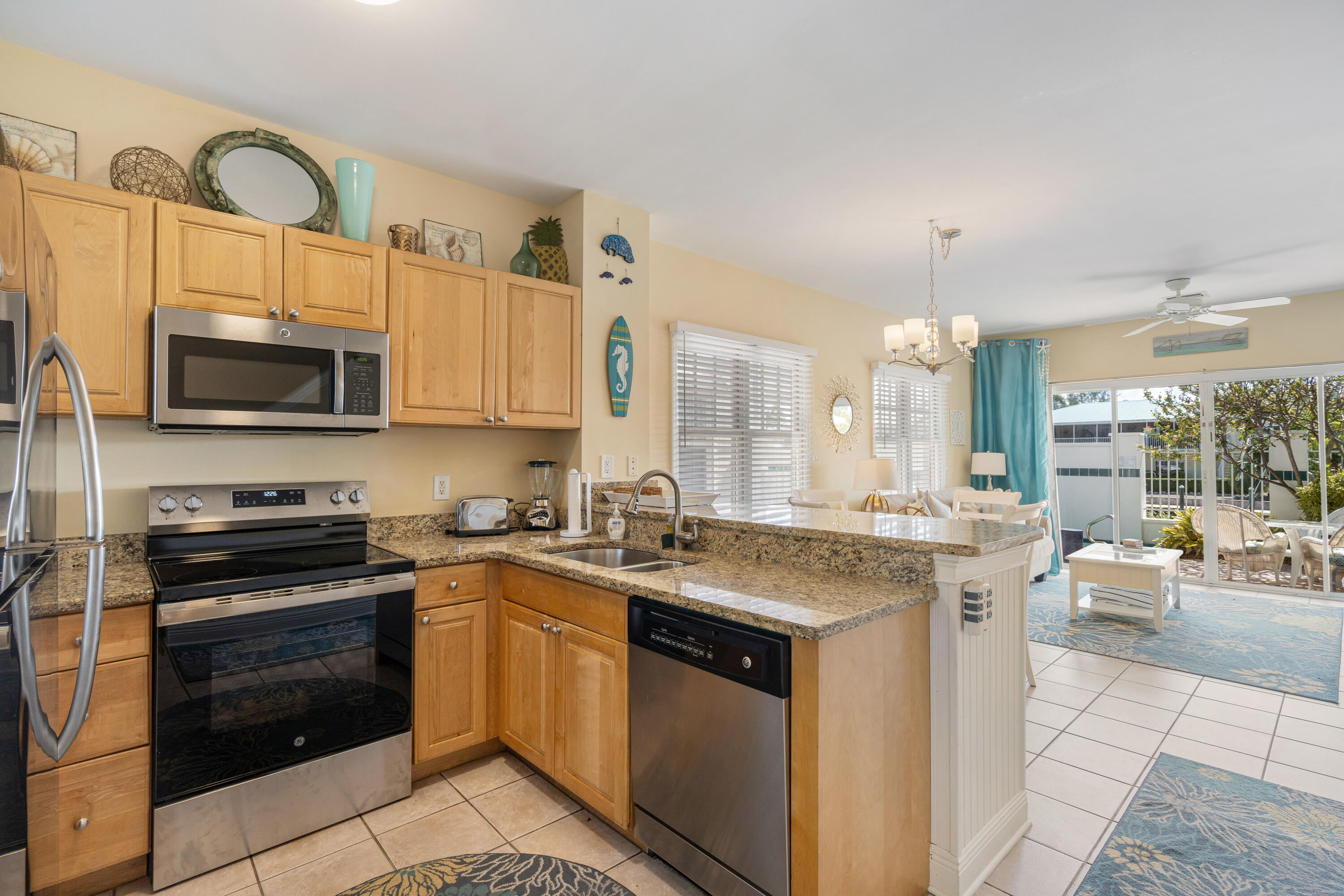 7020 Harbor Village Drive Property Photo 6
