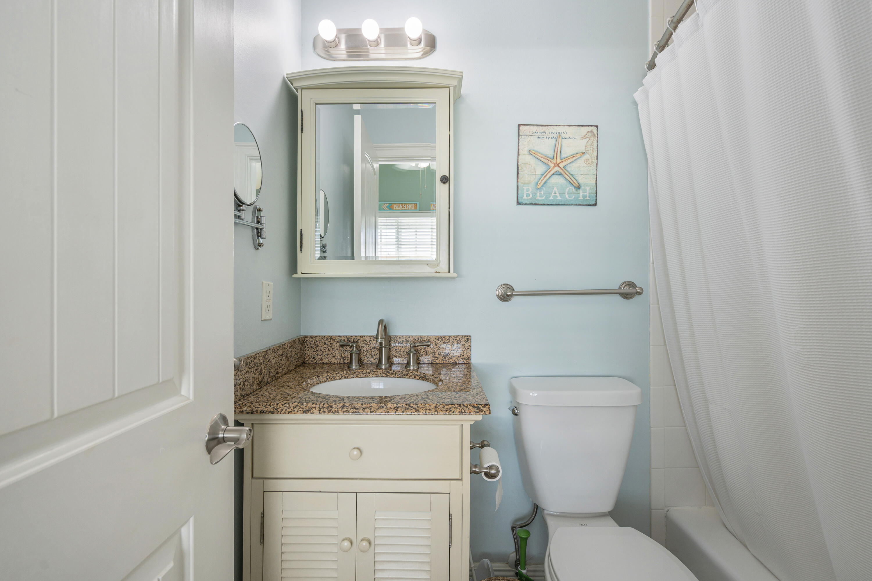 7020 Harbor Village Drive Property Photo 13