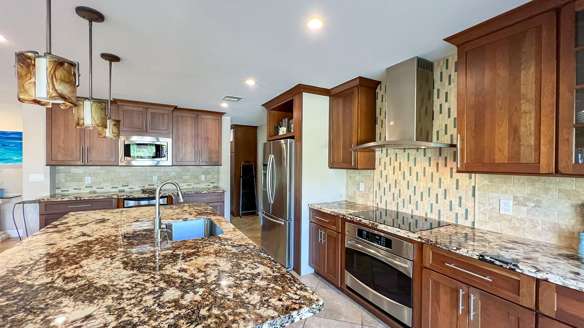 104500 Overseas Highway, A104 Property Photo 7