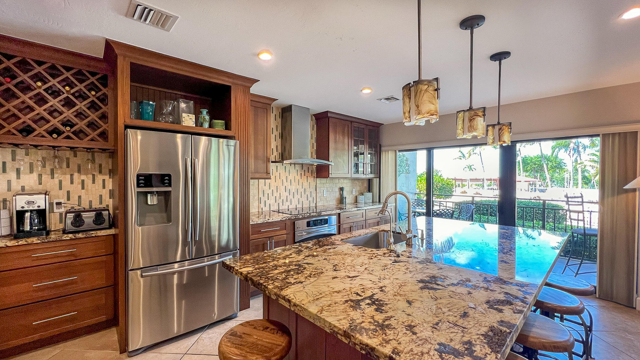 104500 Overseas Highway, A104 Property Photo 8