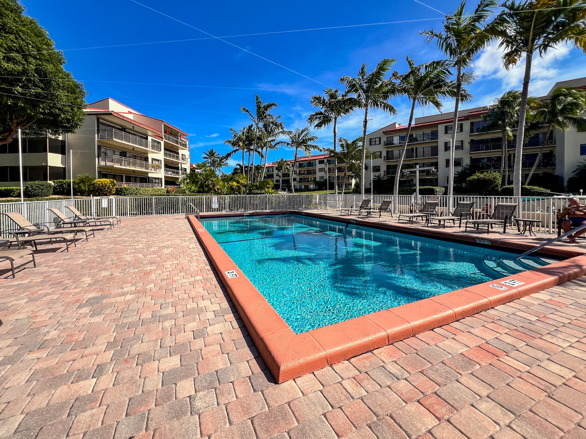 104500 Overseas Highway, A104 Property Photo 37